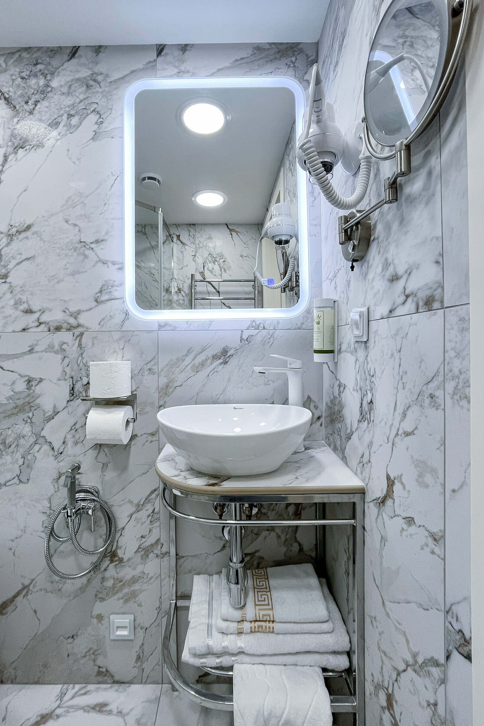 Двухуровневый номер в античном греческом стиле