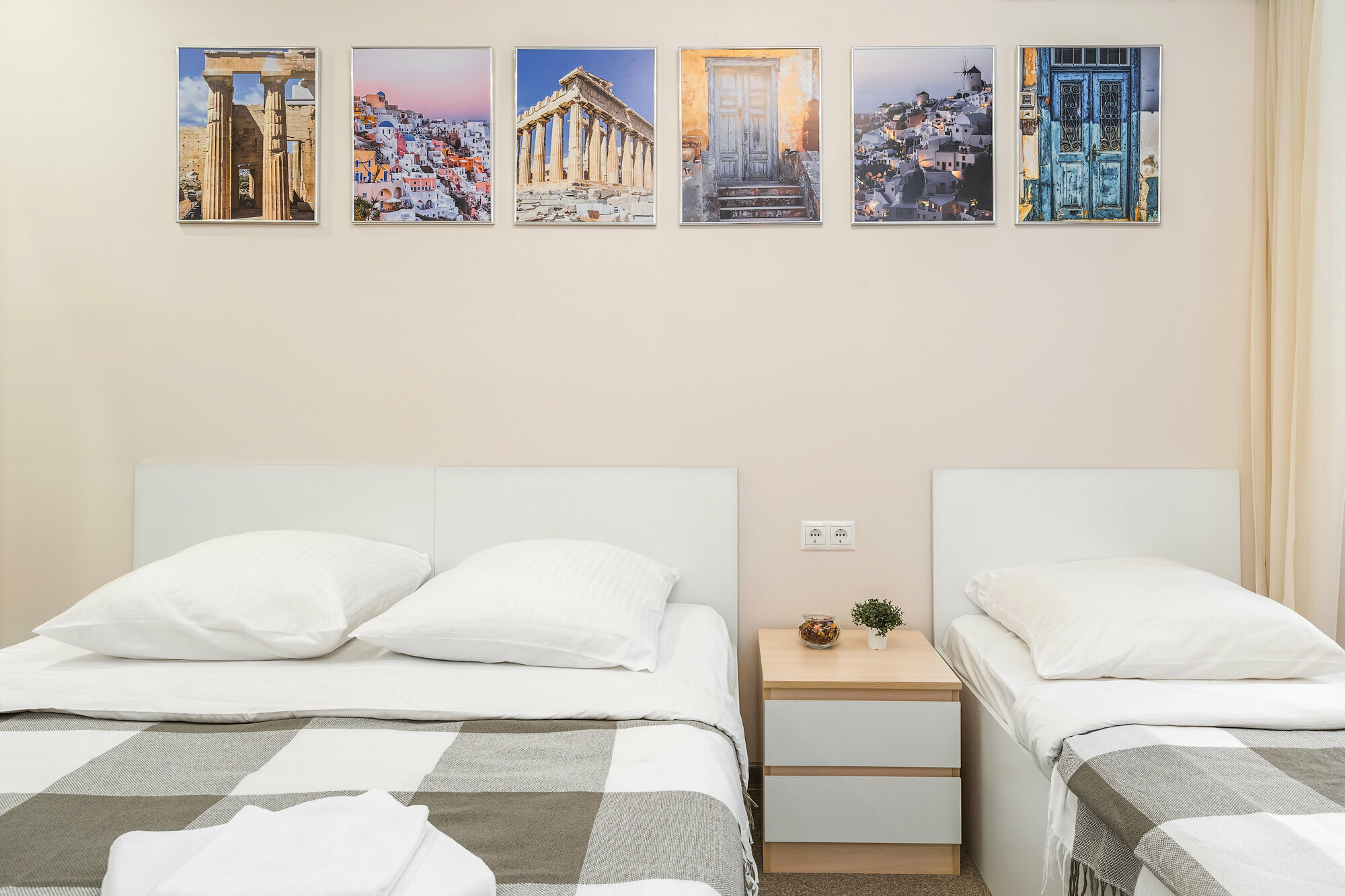 Трехместный номер с балконом