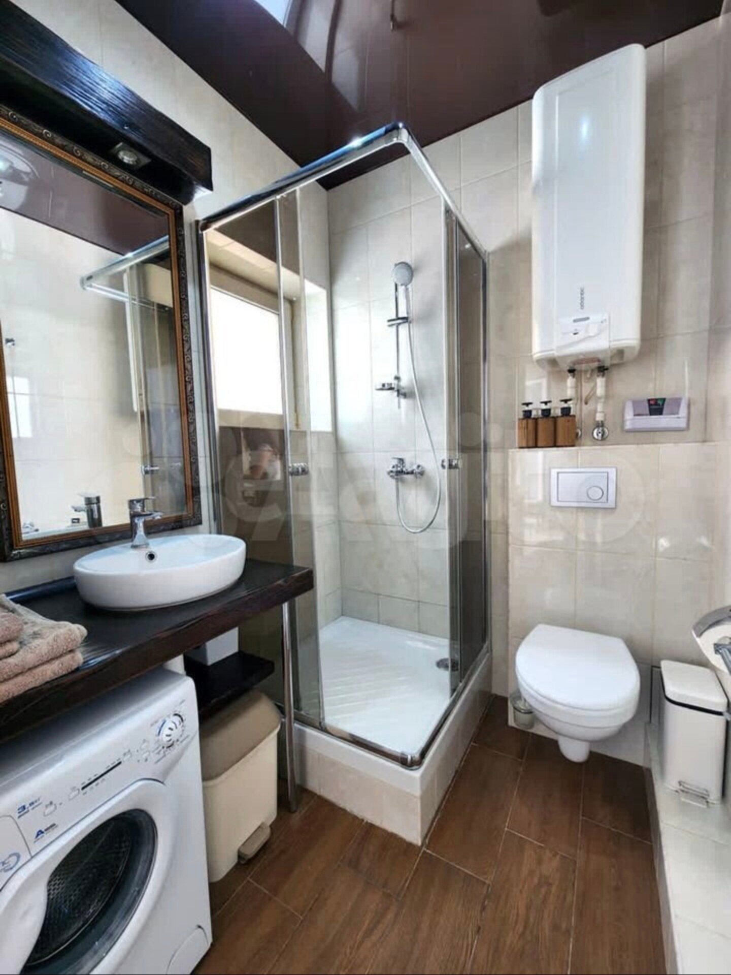 Номер  с двуспальной кроватью с  видом на море и Парк Победы