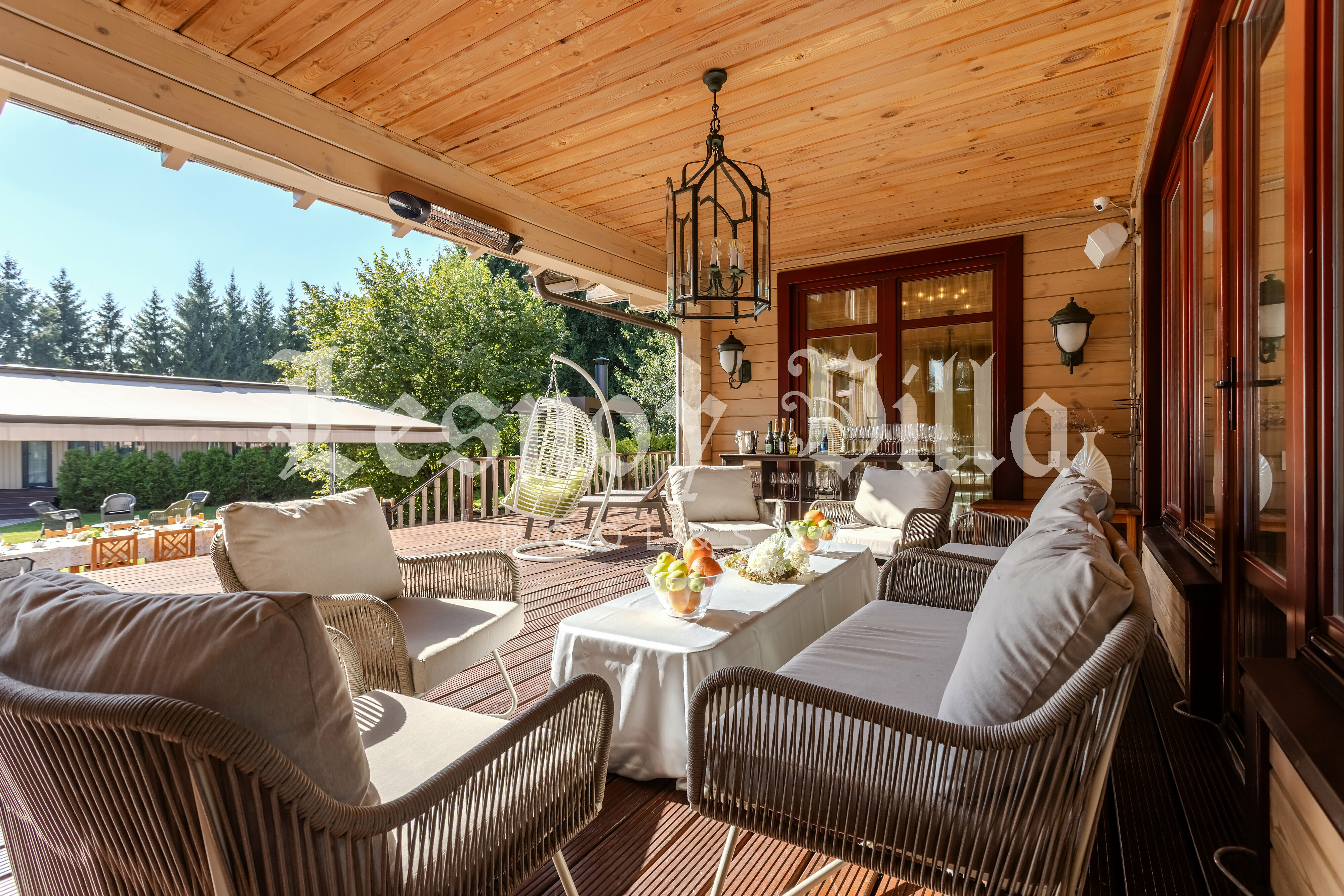 Коттедж с собственным бассейном