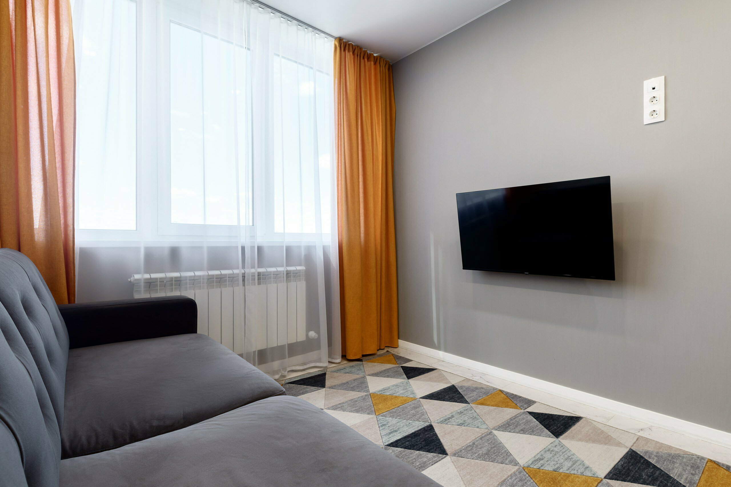 Двухкомнатные апартаменты с видом на ДОН  (21 этаж) с лоджией (5 человек)