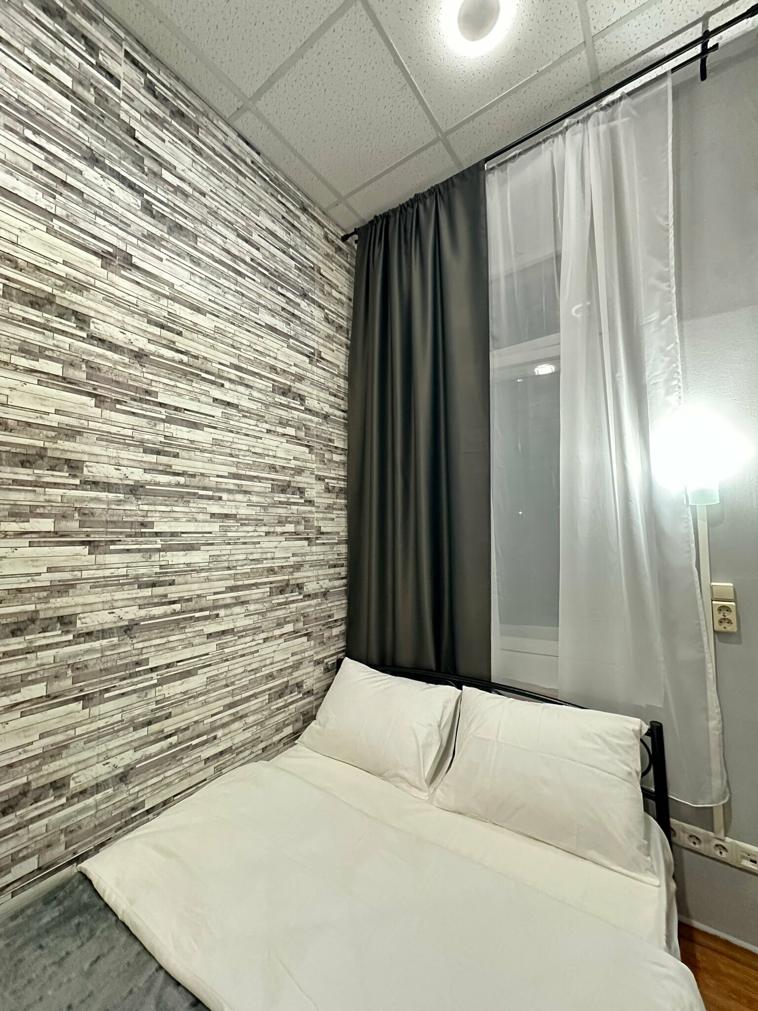 Двухместный номер с 1 кроватью и общей ванной комнатой