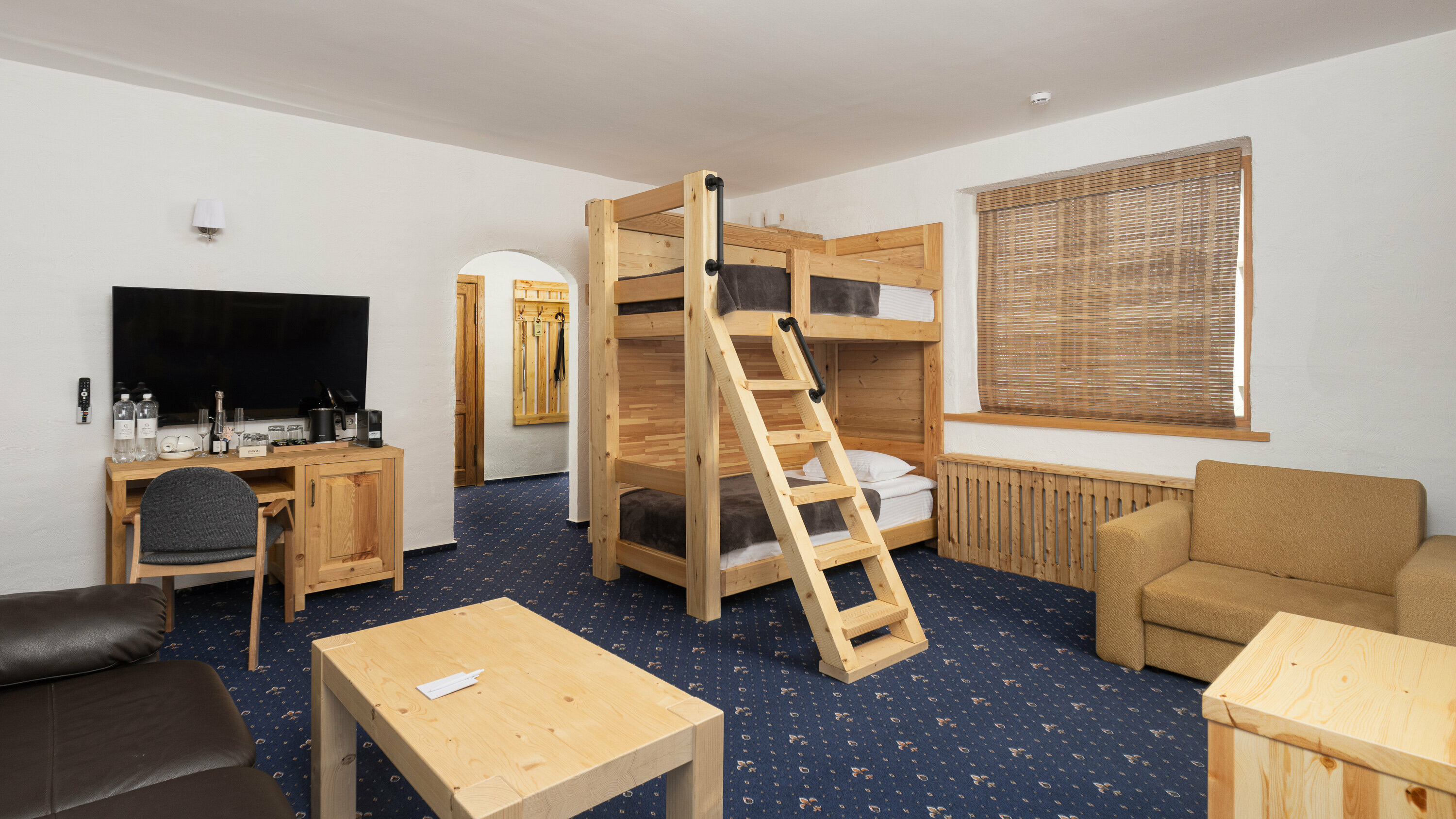 Family delux 4-местный 2-комнатный