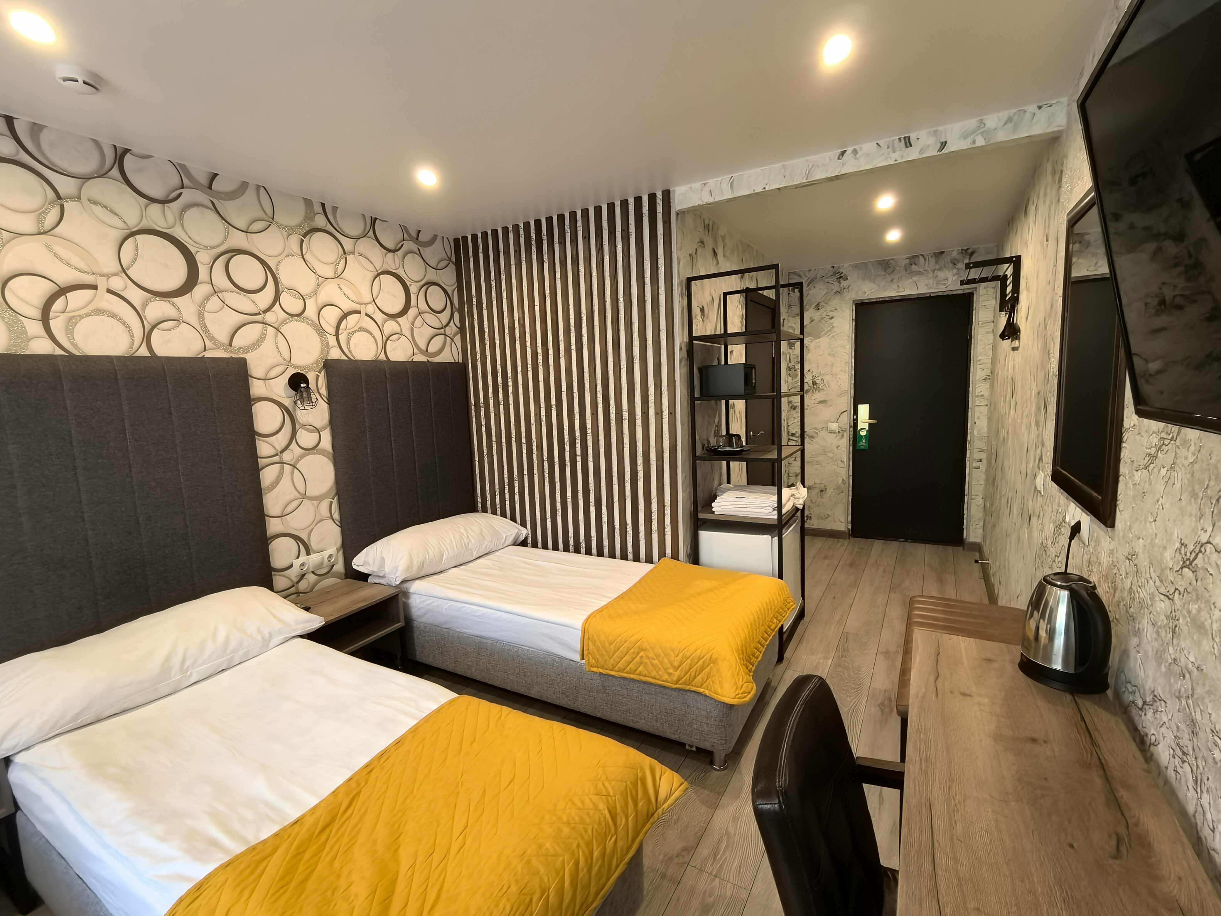 Улучшенный трехместный номер