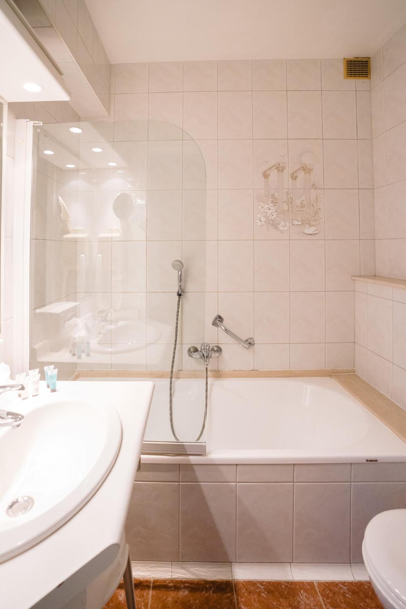 Superior Double Room with Sofa