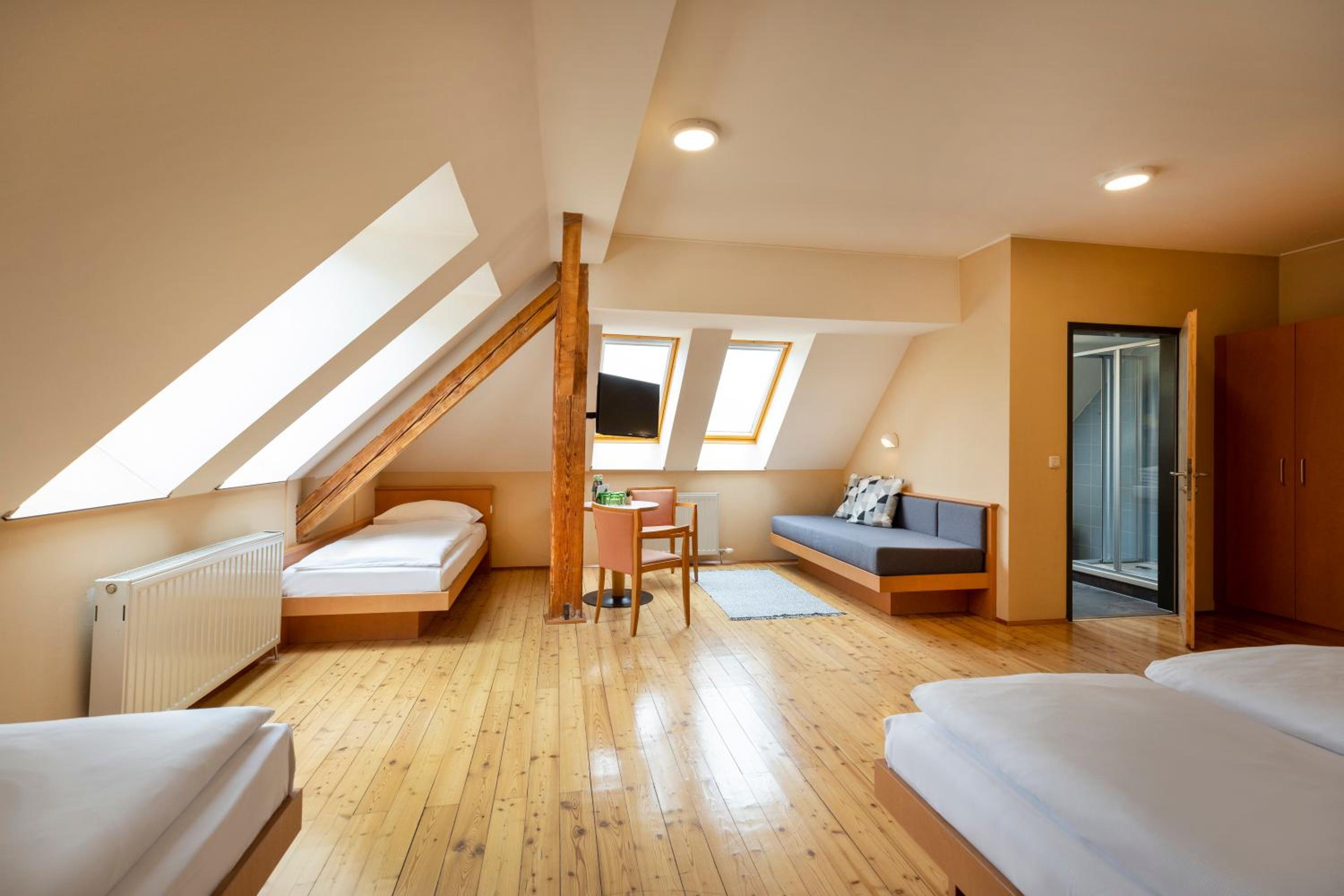 Standard Quadruple Room