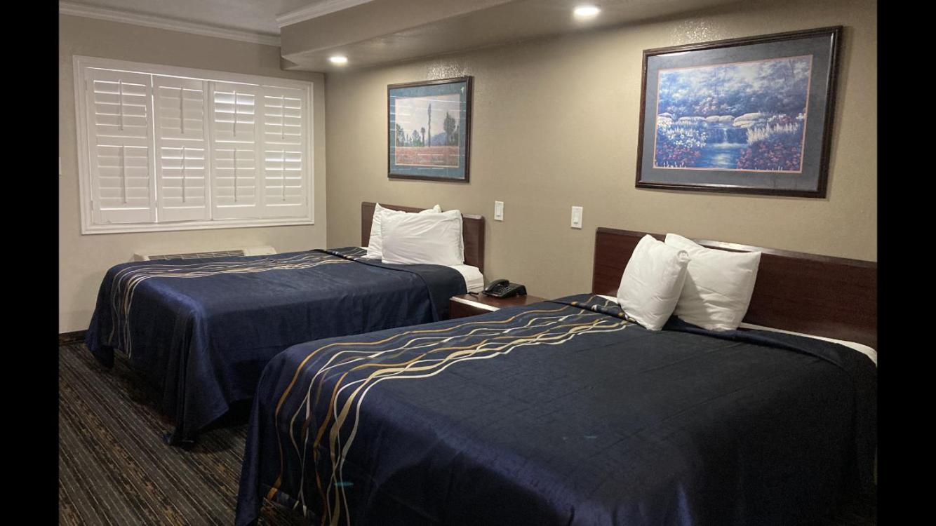 Deluxe Queen Room with Two Queen Beds