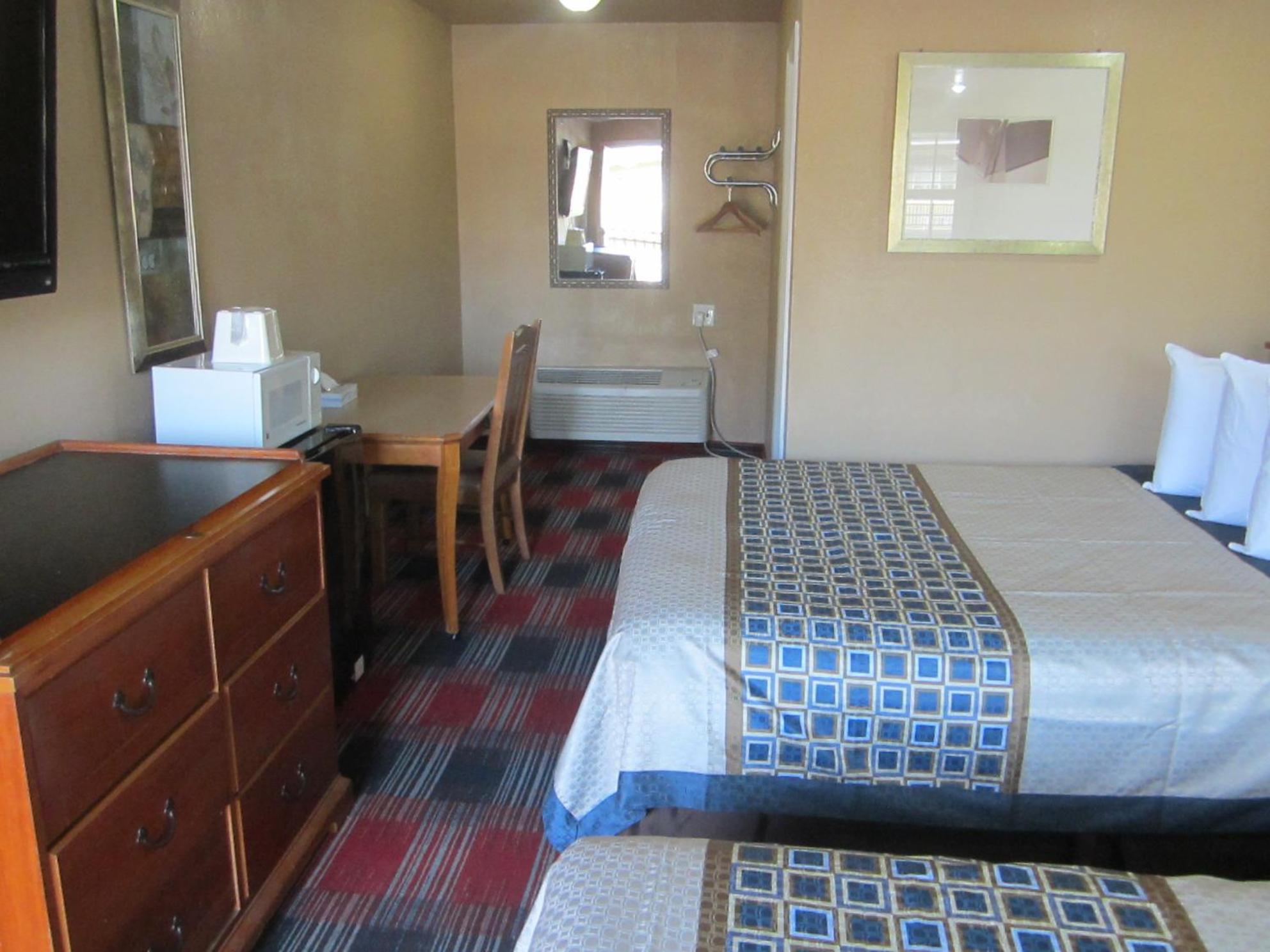 Deluxe Queen Room with Two Queen Beds