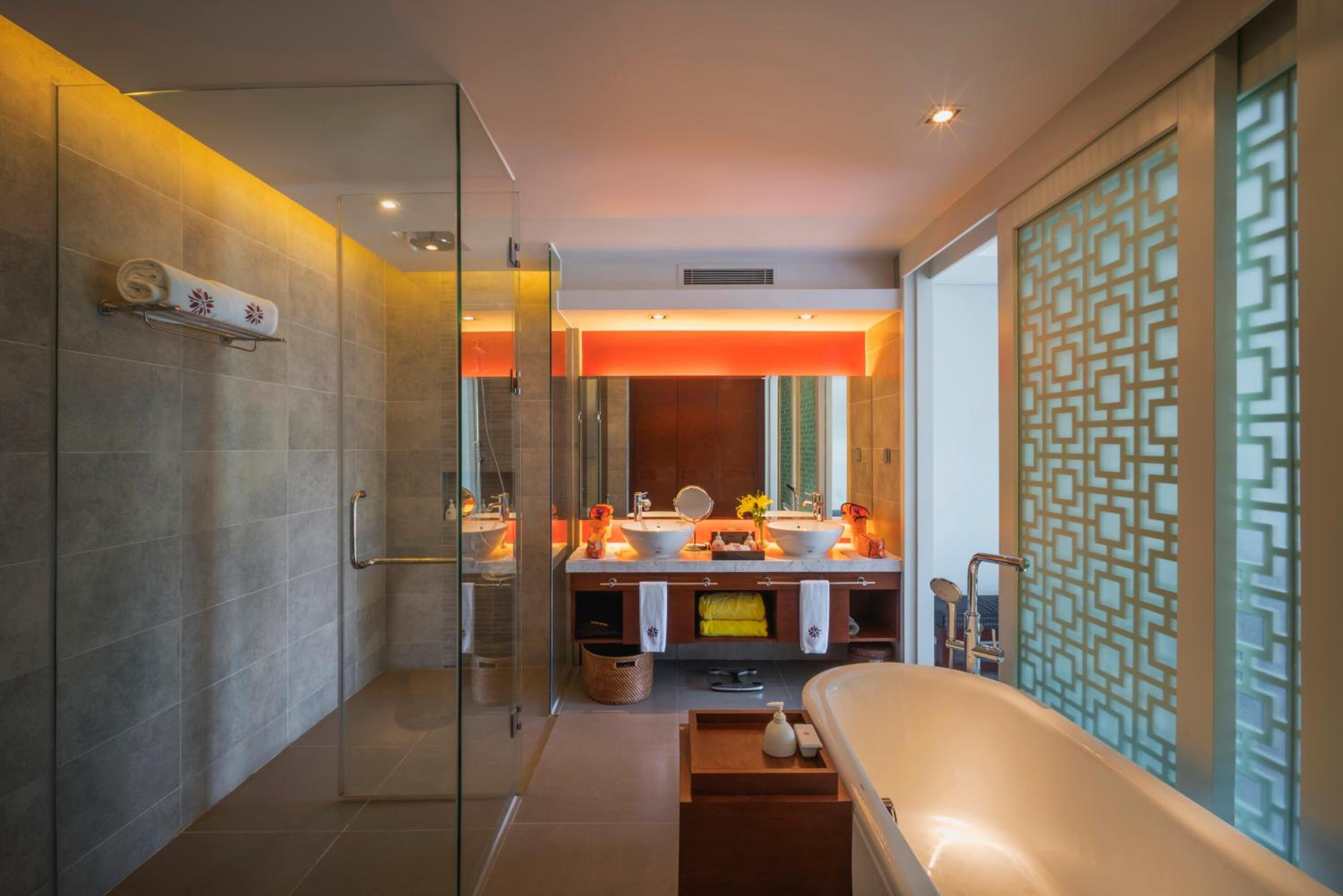 Beachfront One Bedroom Suite with Private Pool