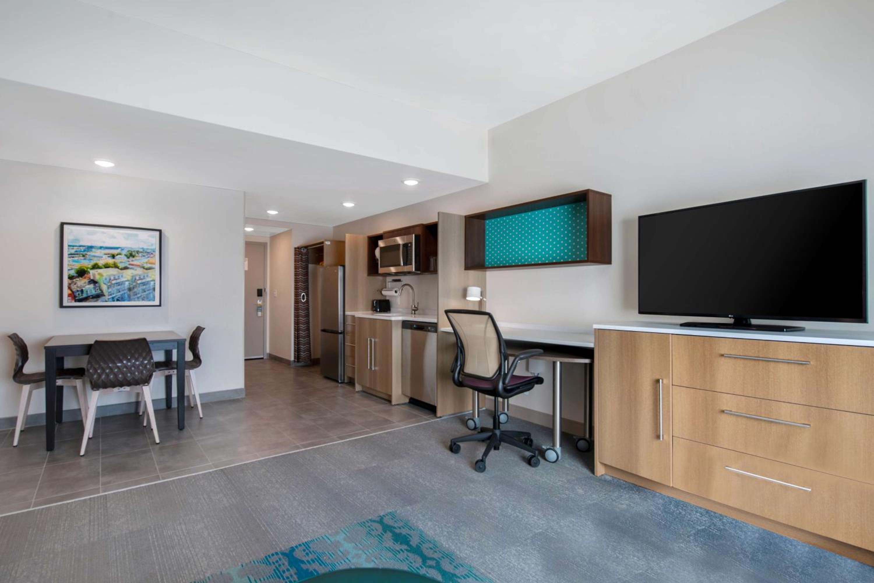 One-Bedroom King Suite