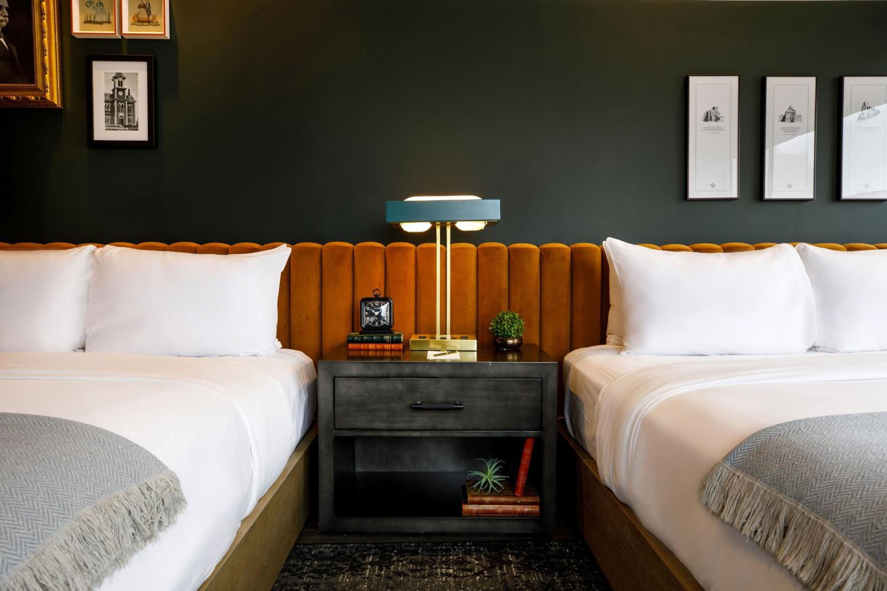 Deluxe Queen Room with Two Queen Beds