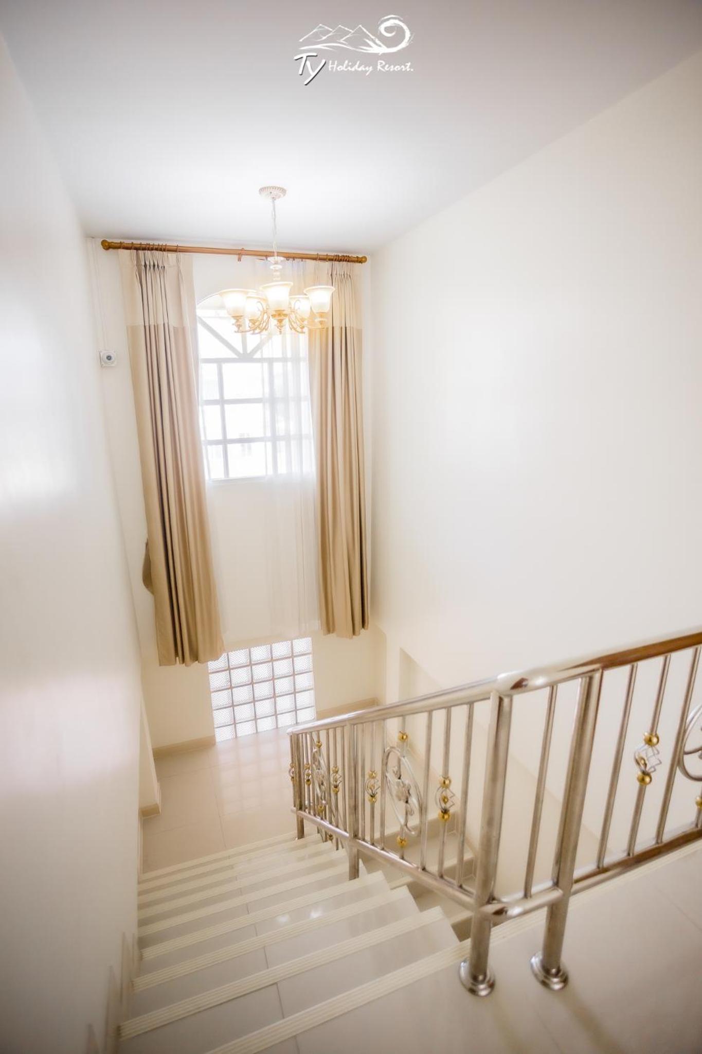 Seven-Bedroom Villa with Private Pool  216