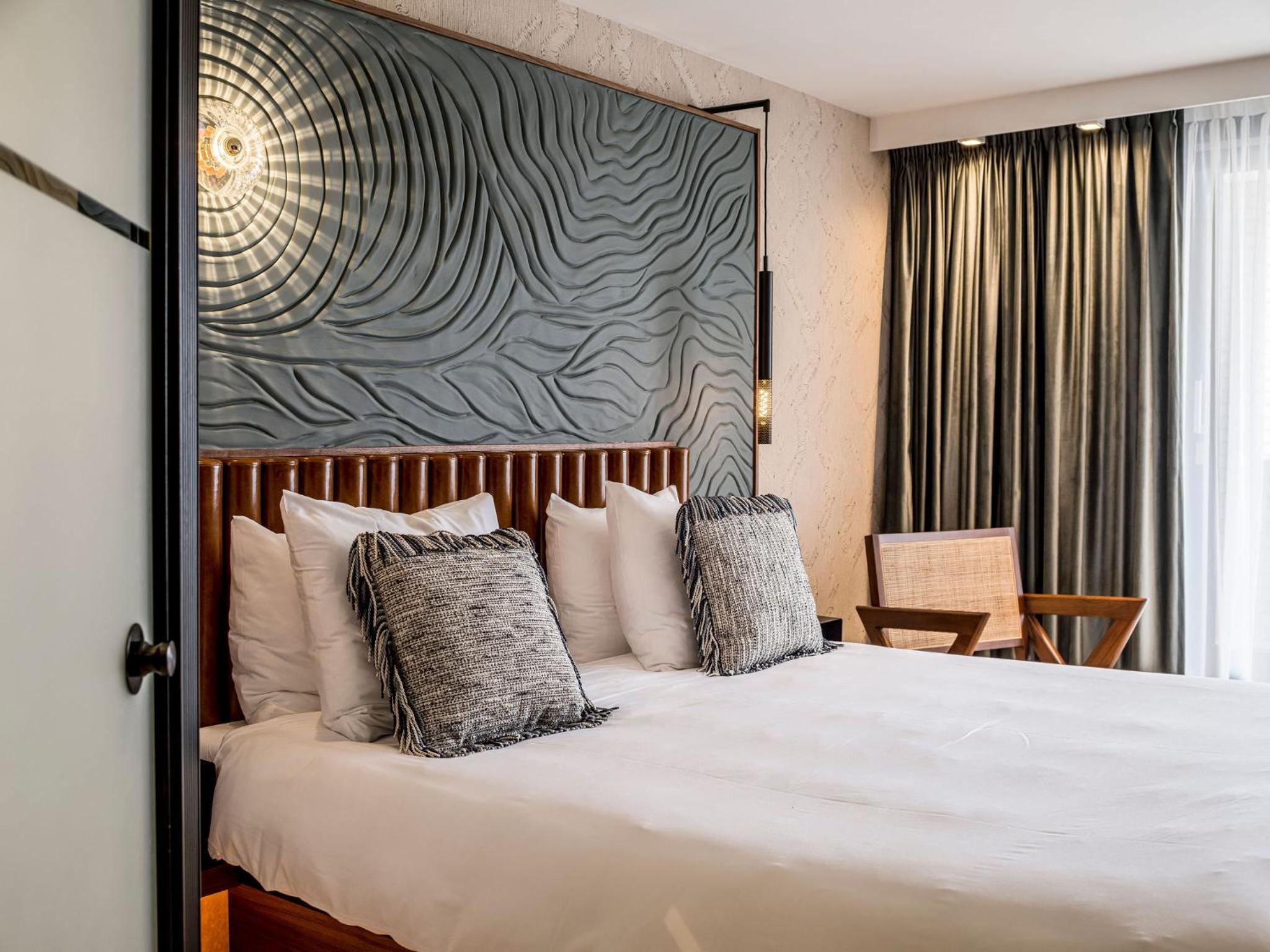 Dutch Delight Double Room with Balcony