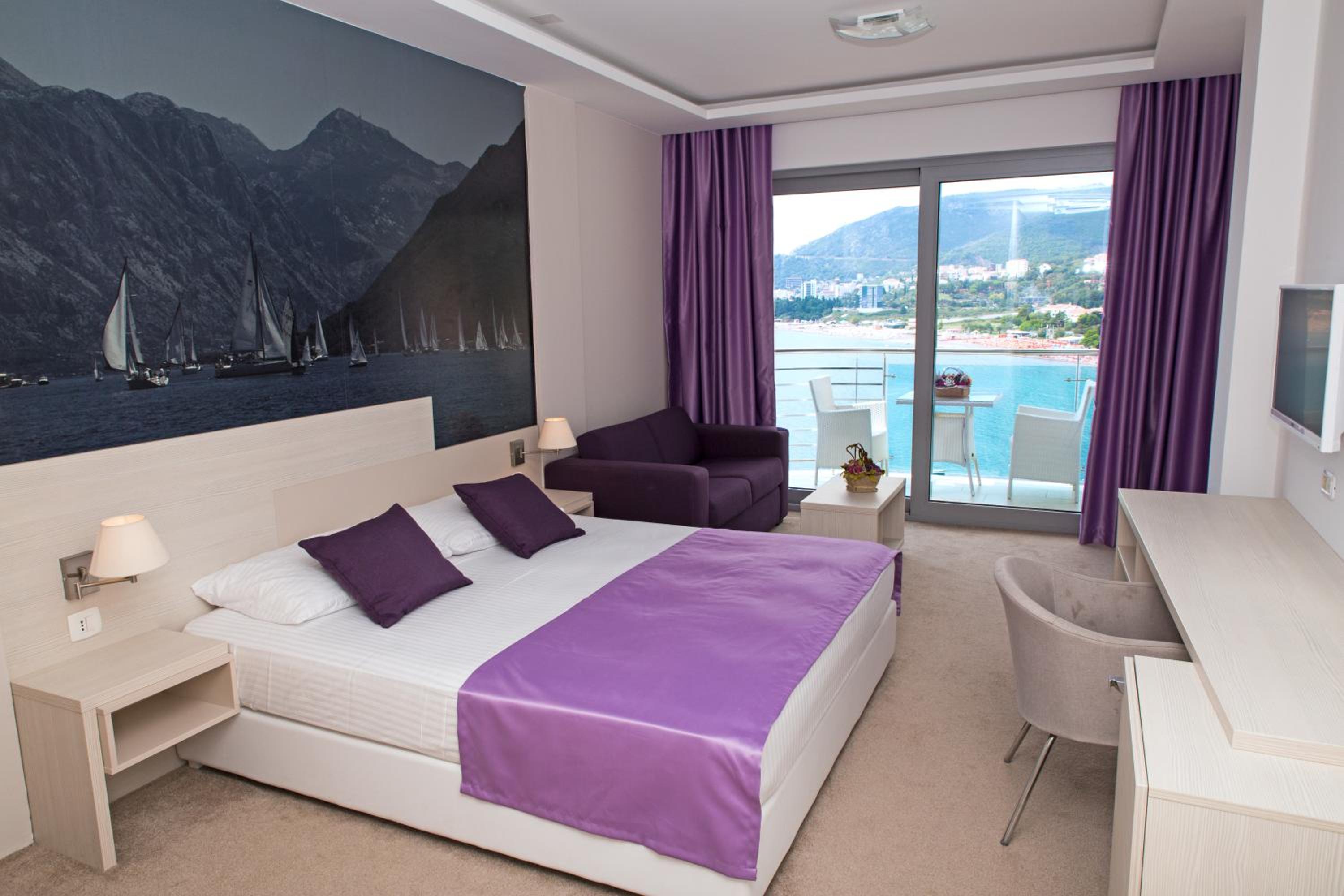 Deluxe Triple Room with Sea View