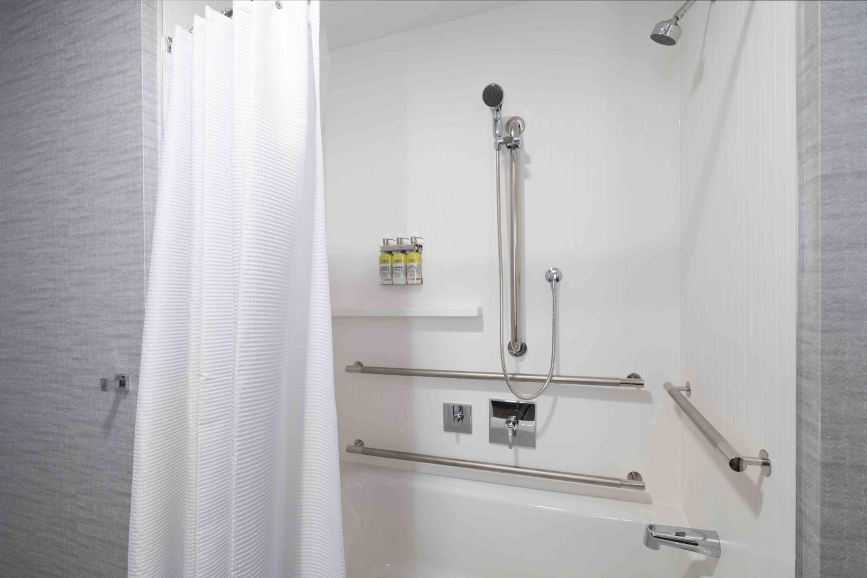 Standard King Room with Mobility Accessible Tub