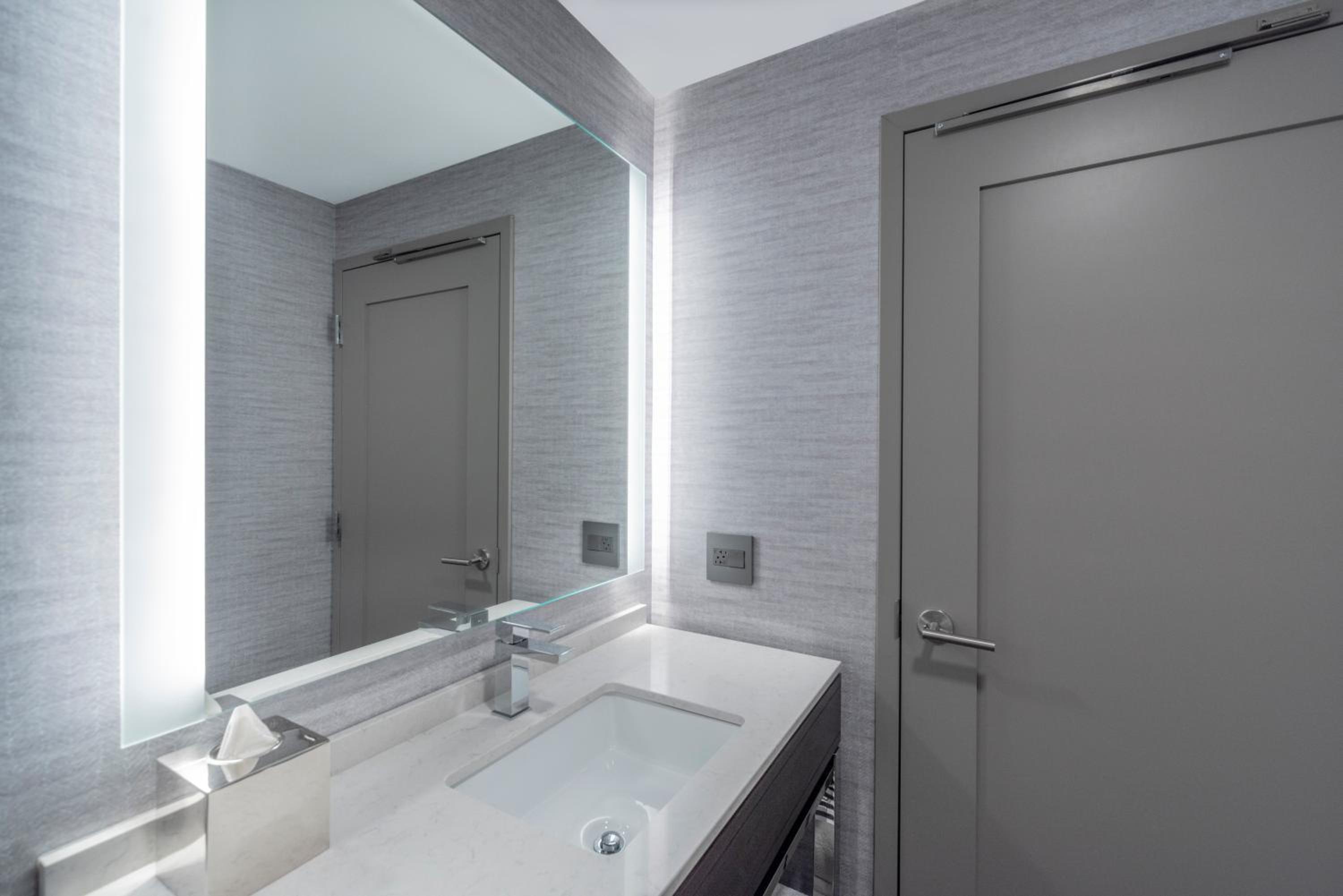 King Room - Hearing Accessible