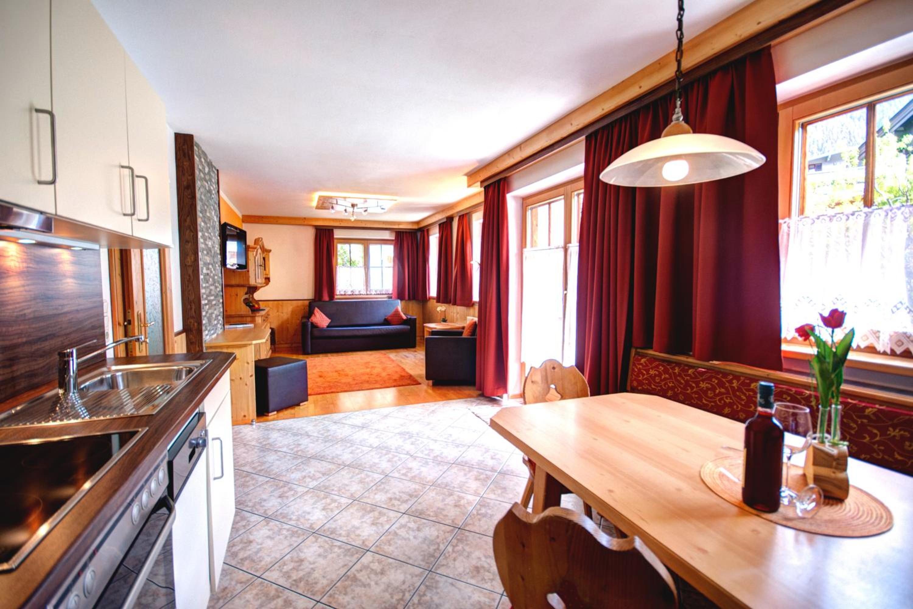 Two-Bedroom Apartment (6 Adults)