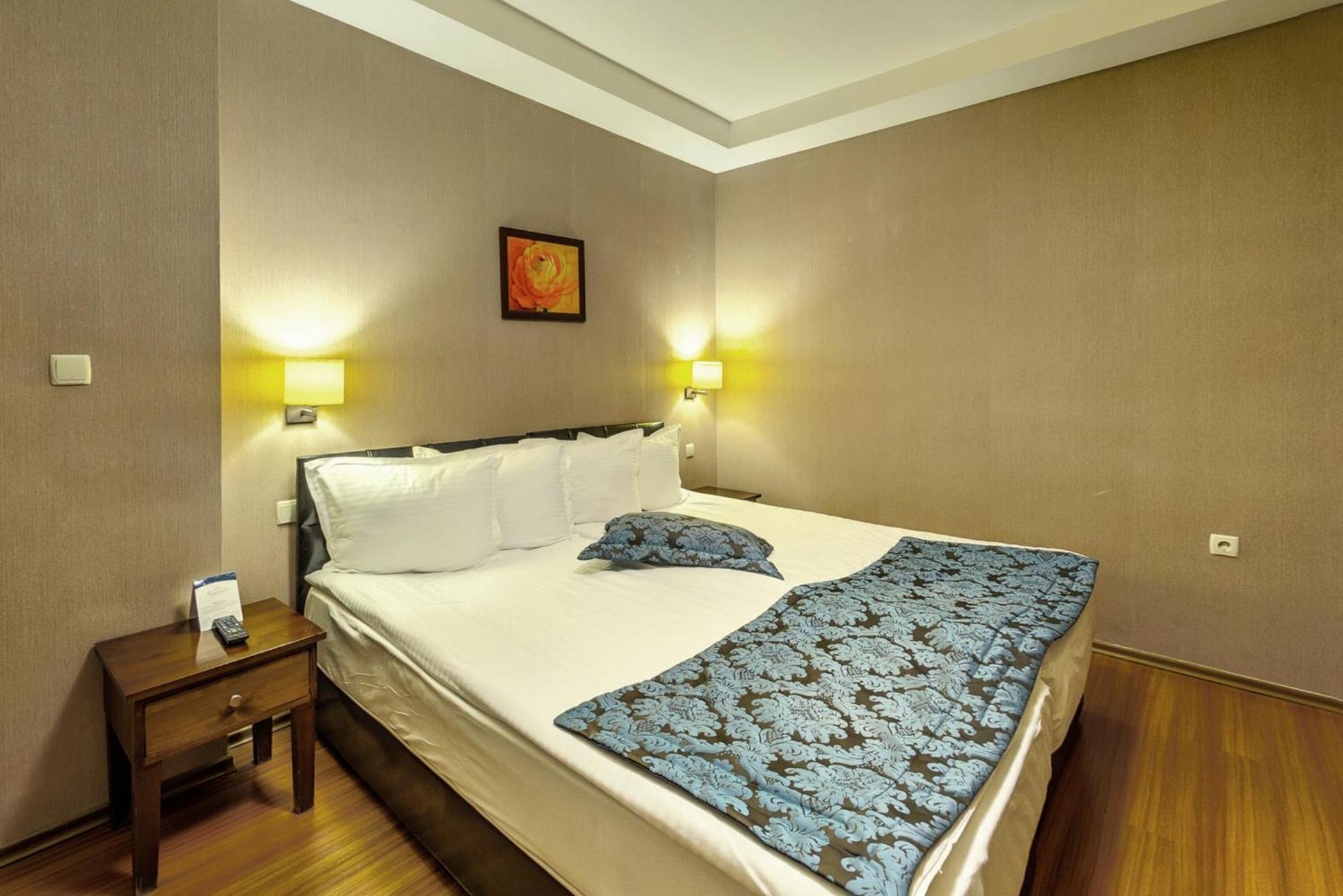 Grand Suite with Mountain View