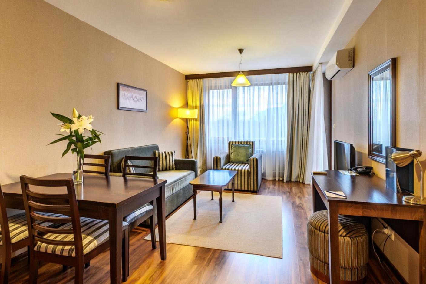 Executive Suite with Mountain View