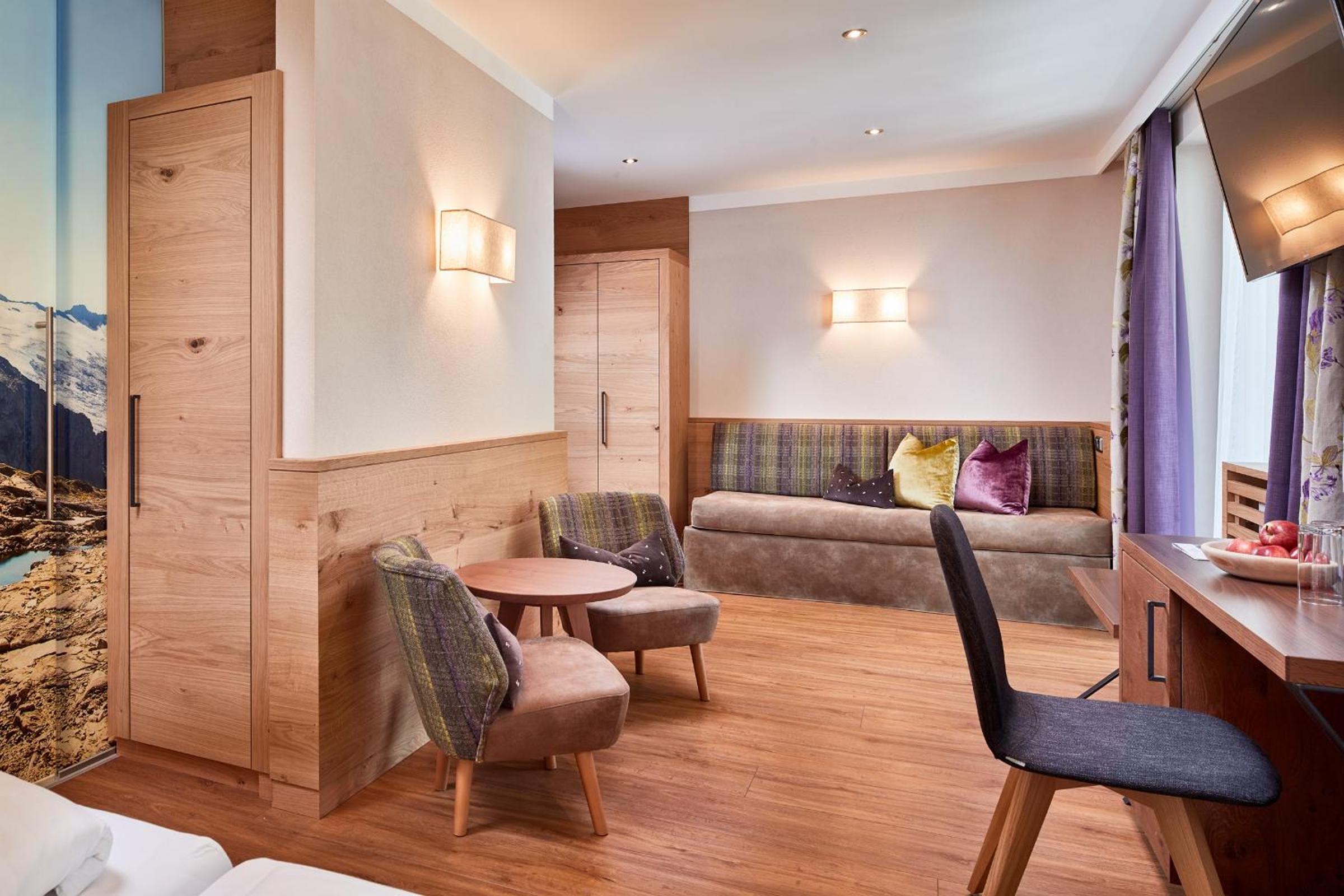 Junior Suite with Mountain View