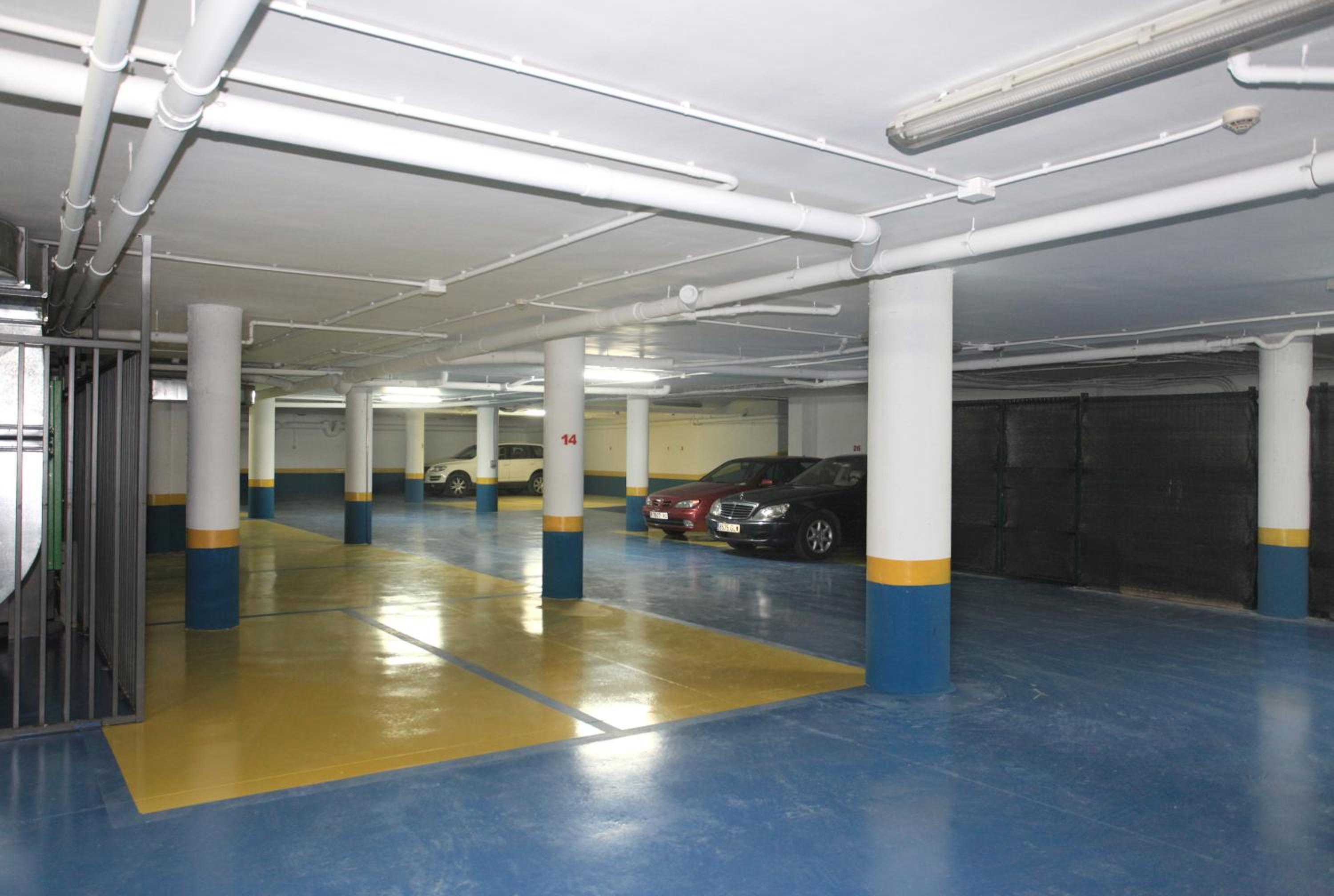 Double or Twin Room with parking included