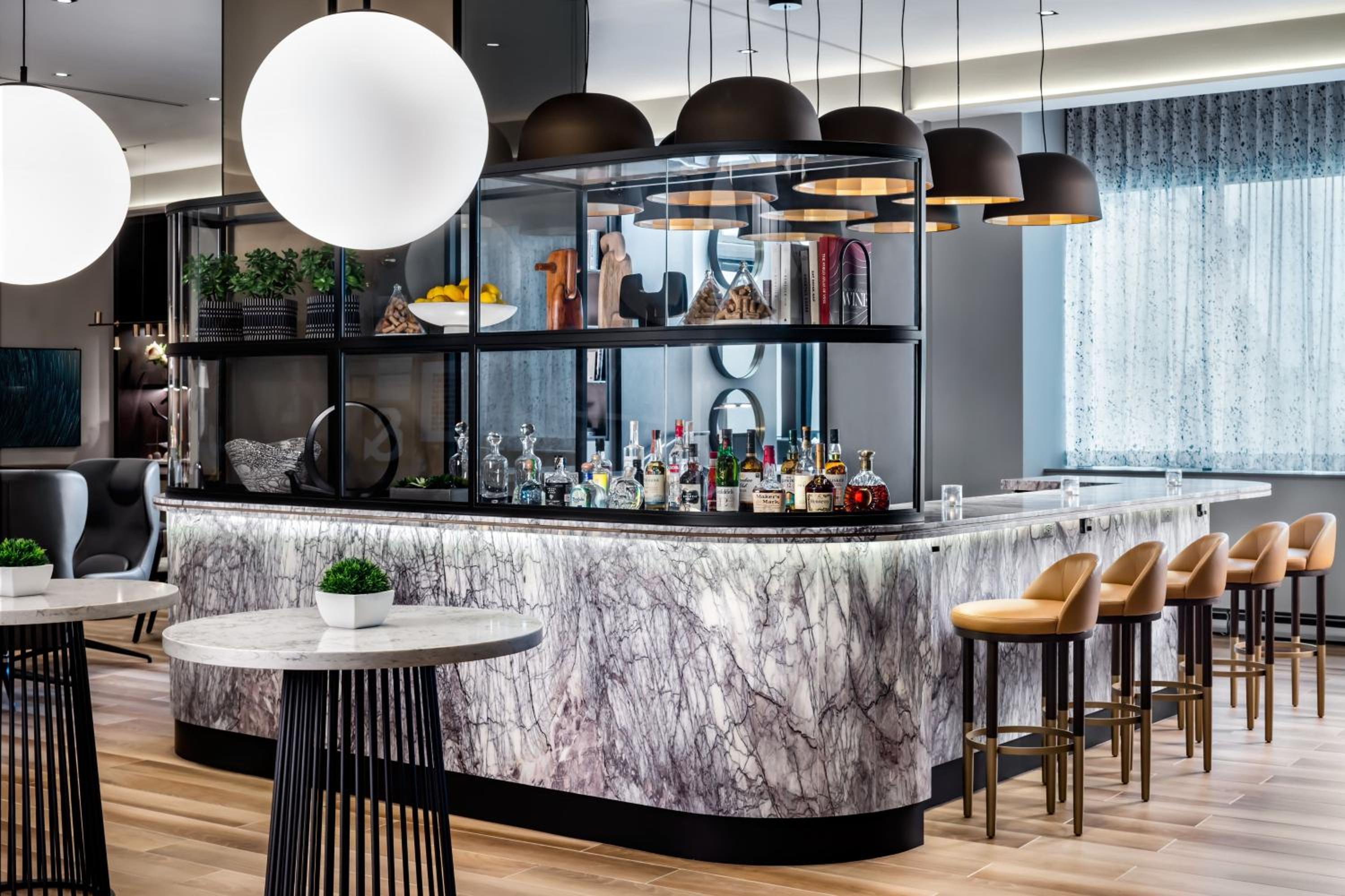 Club King Room - Club Lounge Access