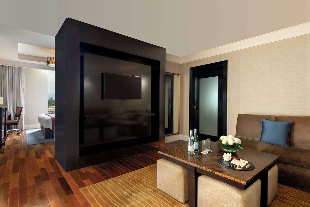 Junior Suite (City View)