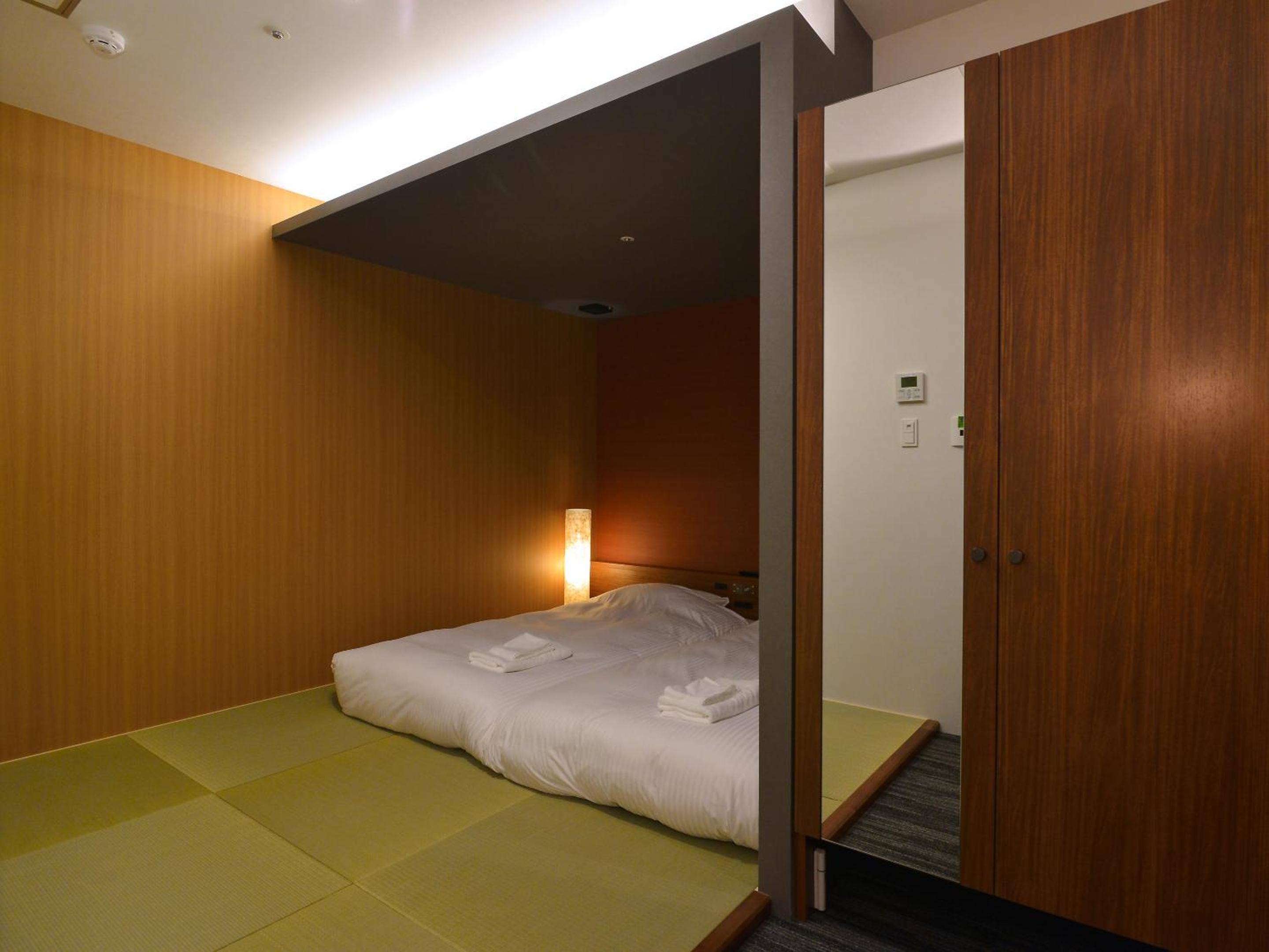 Japanese-Style Room