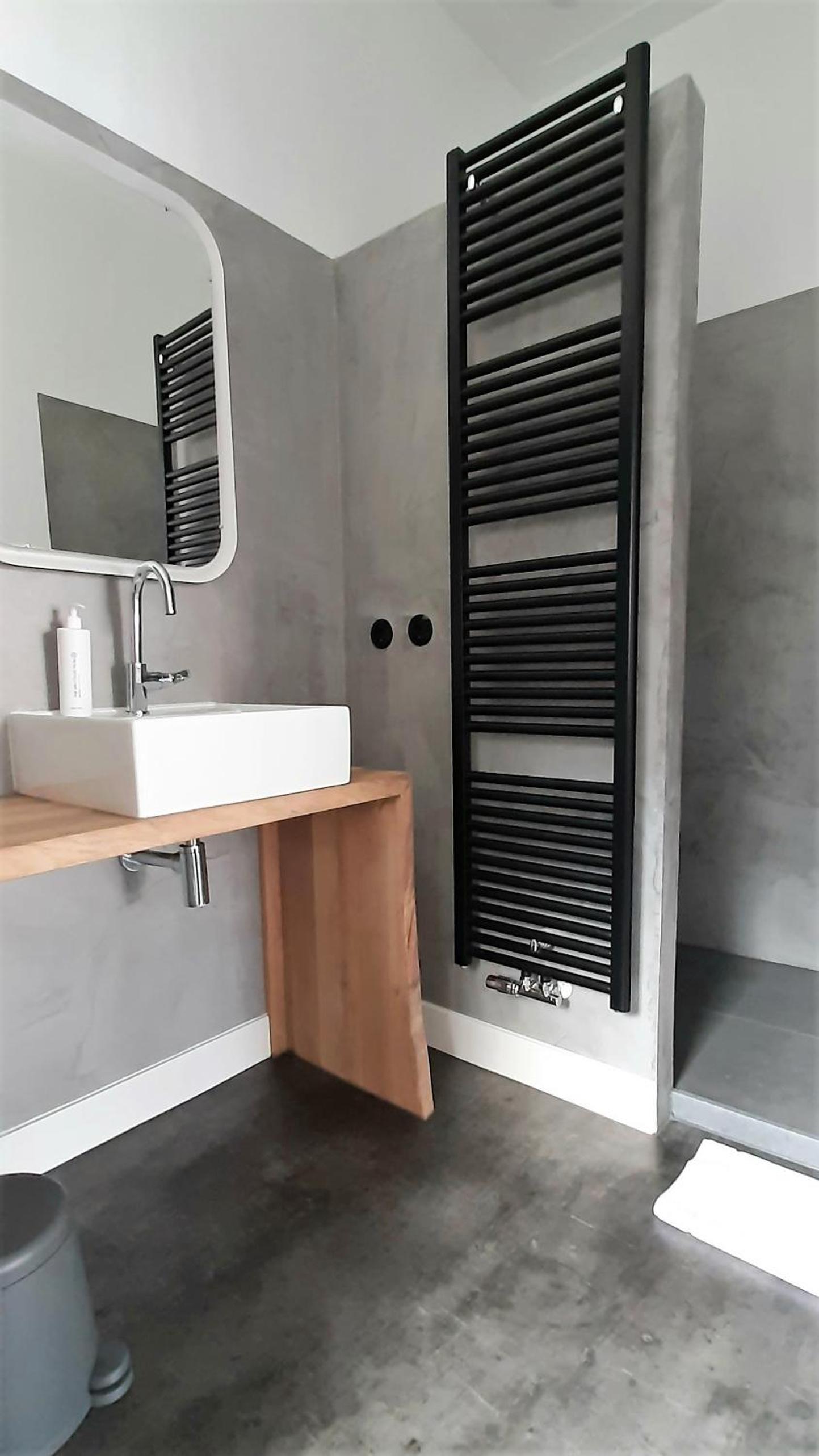 Large Double Room (Tasteless Room)
