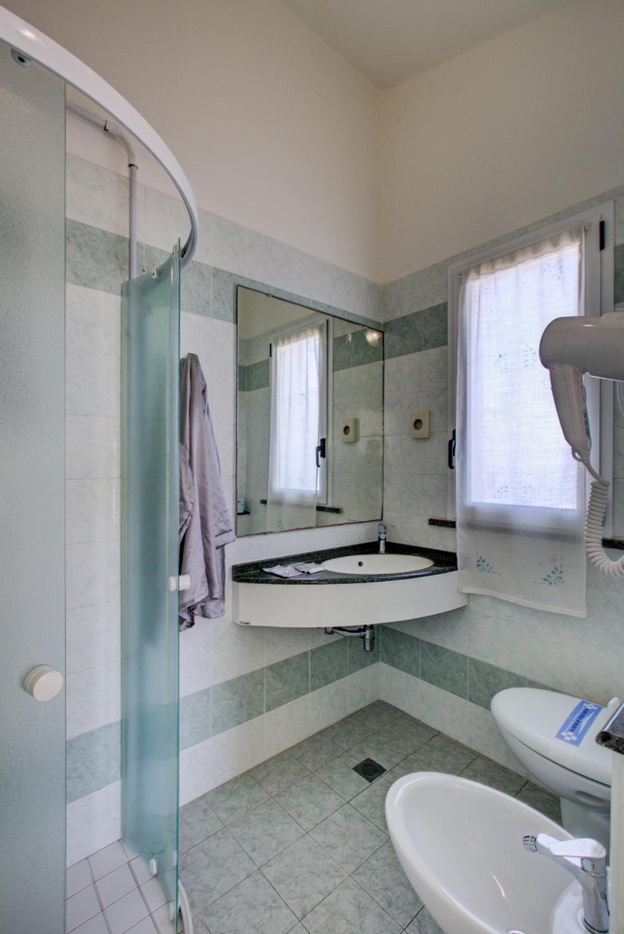 Family Room with Side Sea View and Balcony