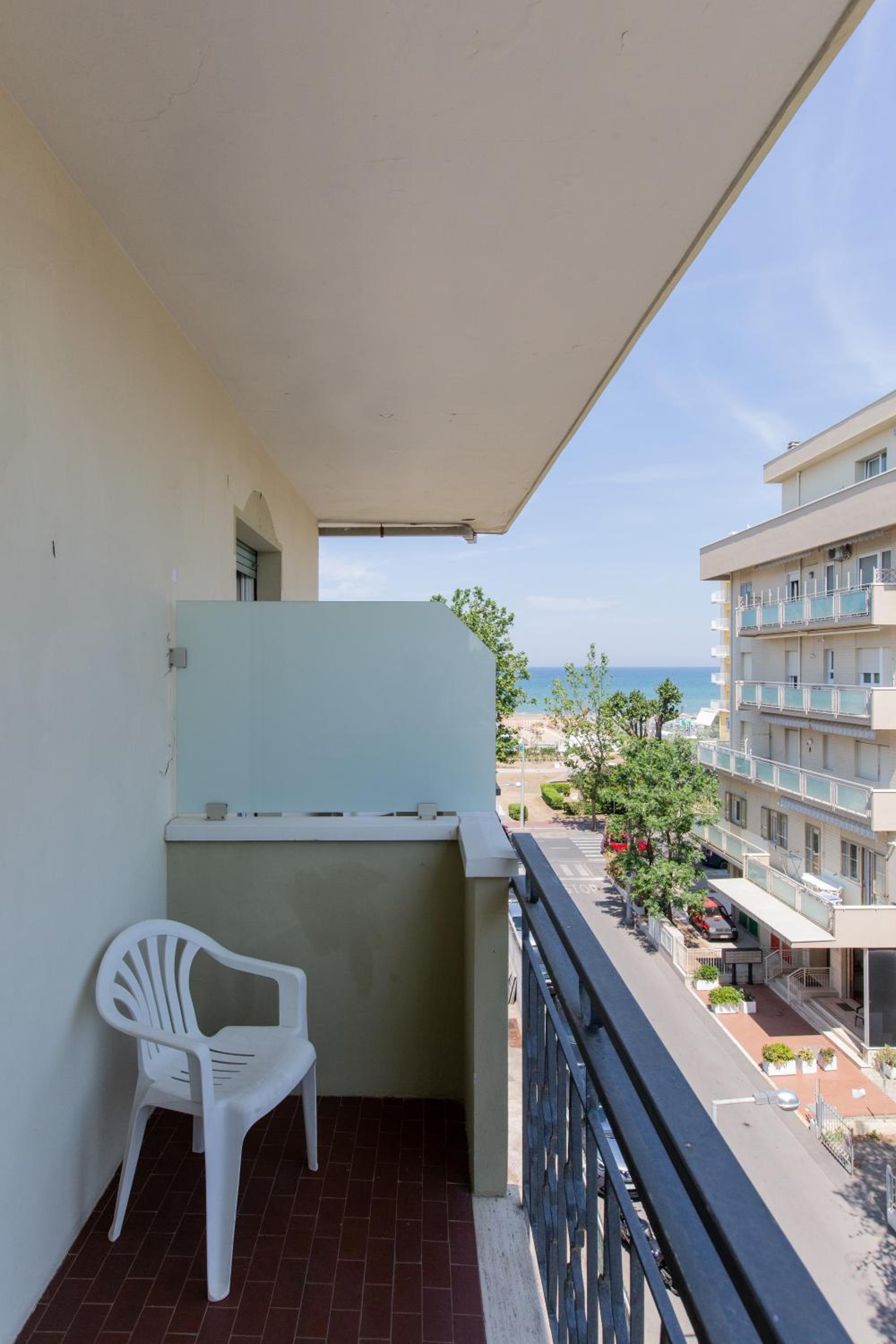 Family Room with Side Sea View and Balcony