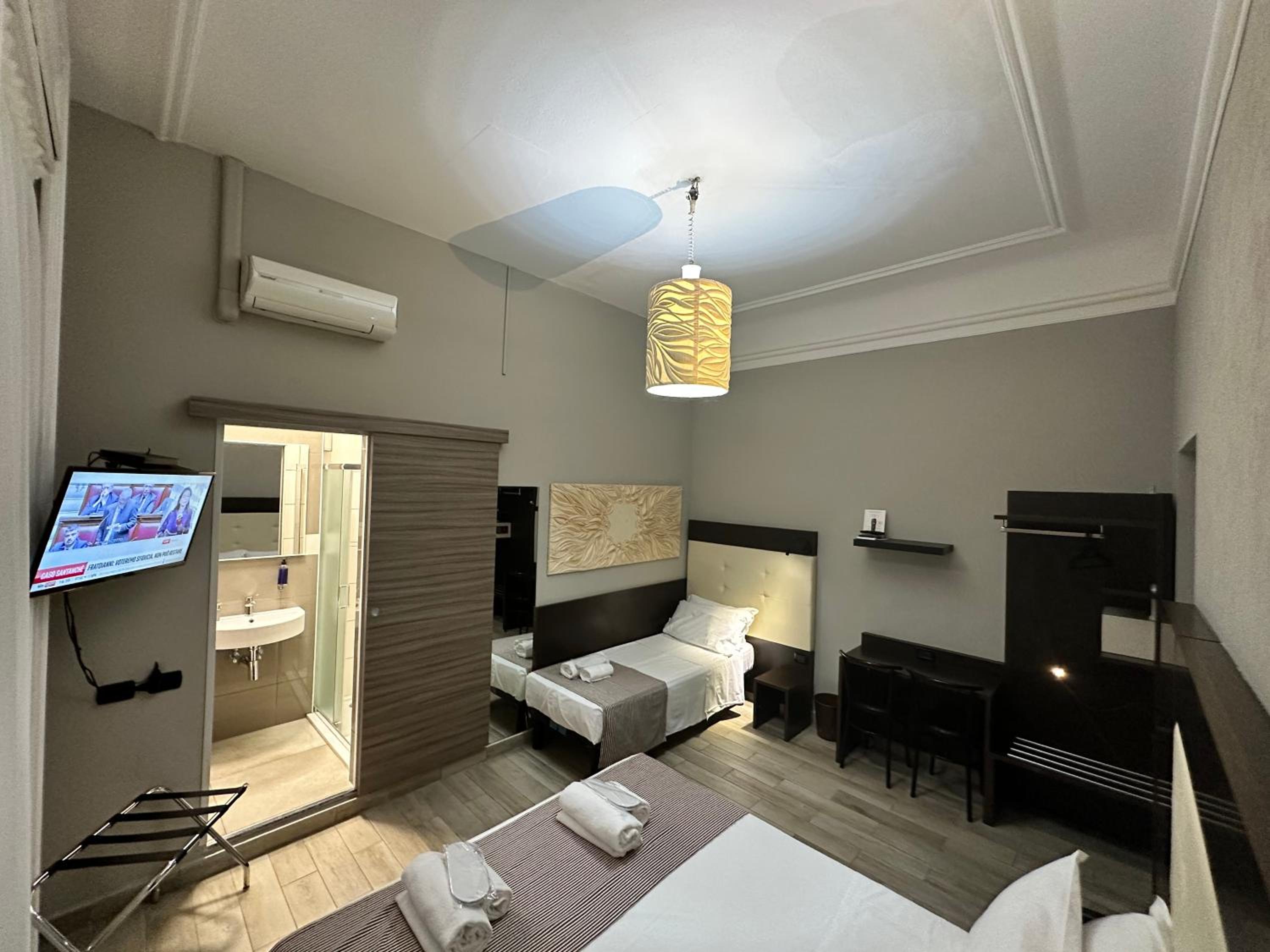 Triple Room