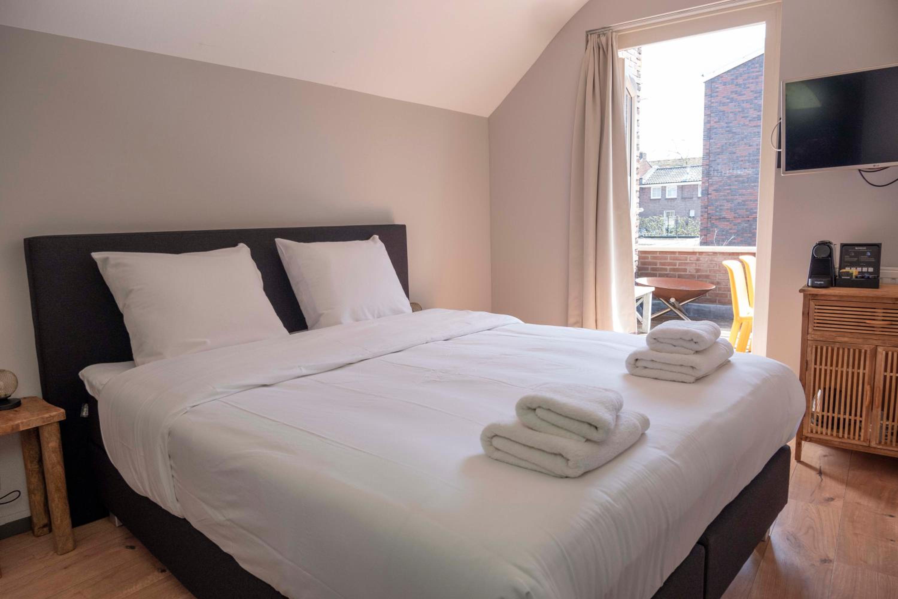 King Room with Balcony