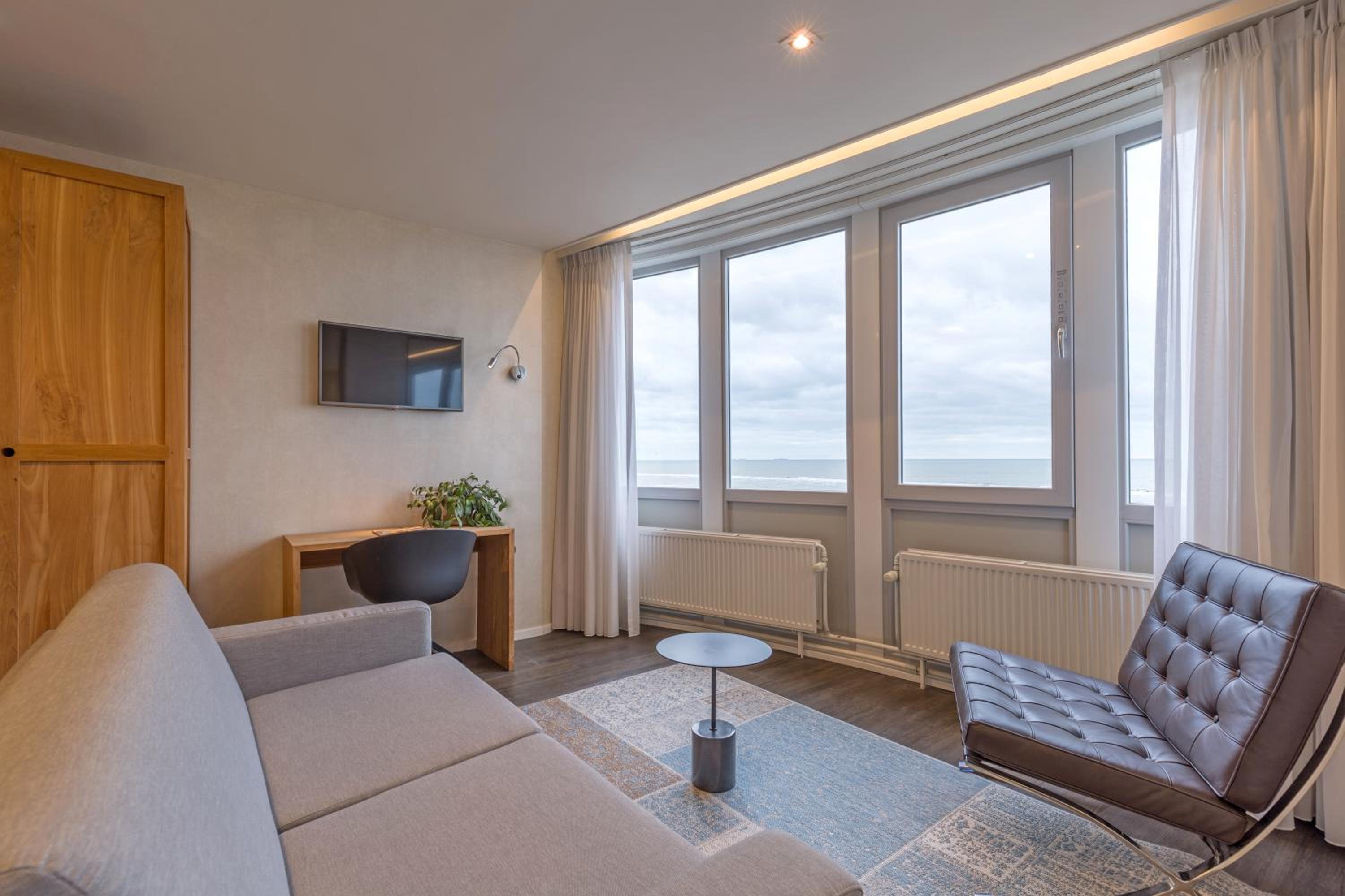 Family Room with Sea View