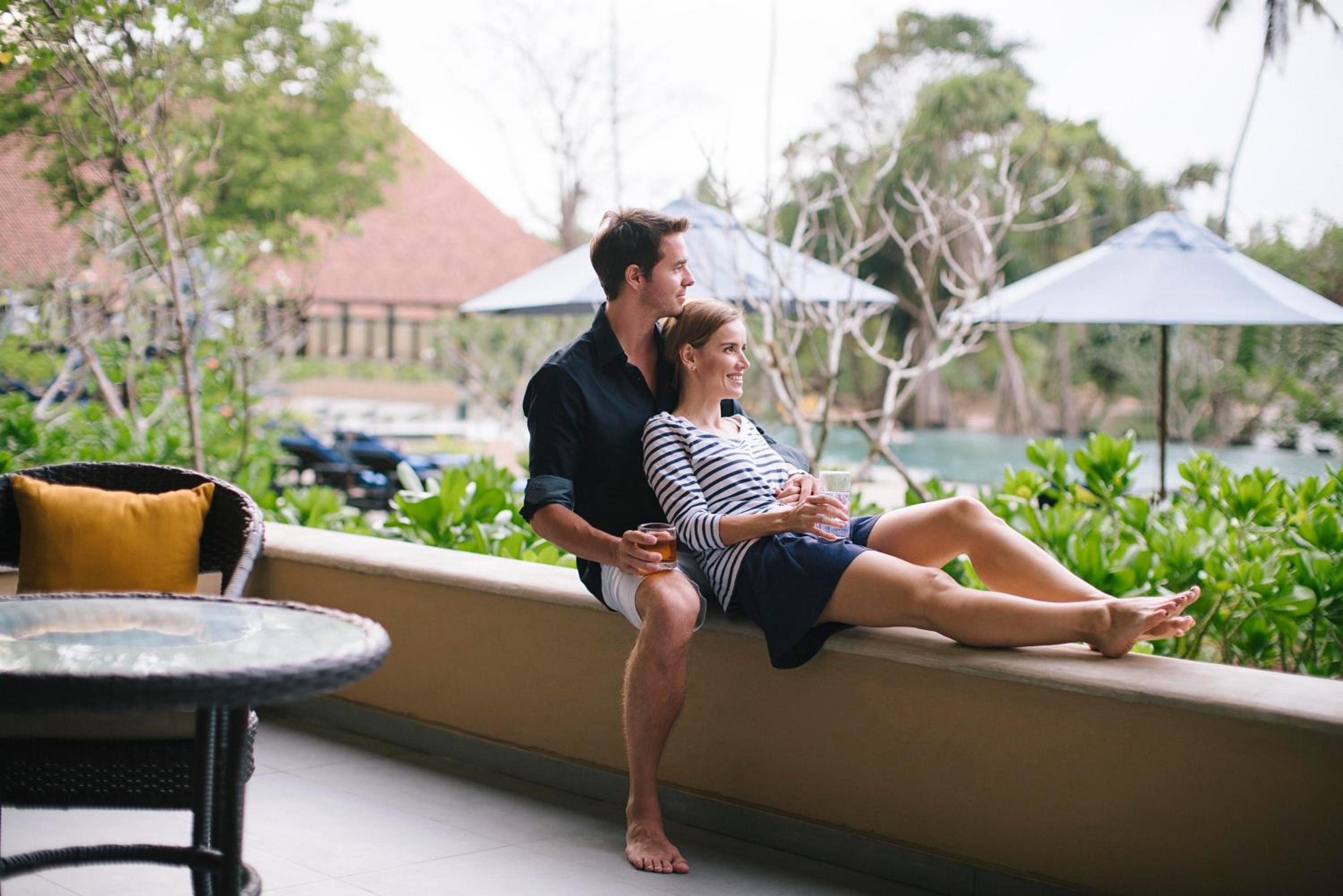 Deluxe Poolside Room