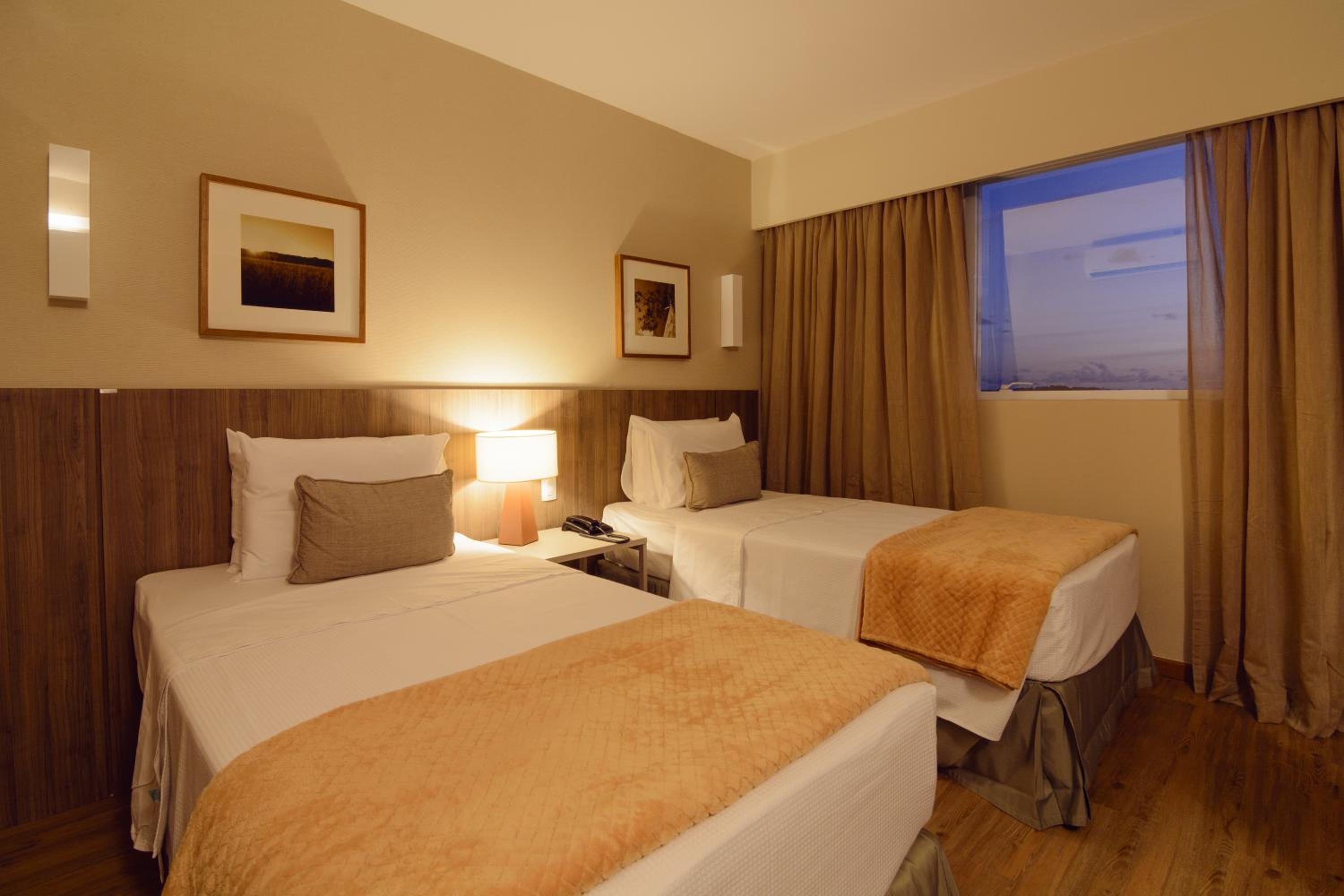 Standard Twin - 2 Single Beds