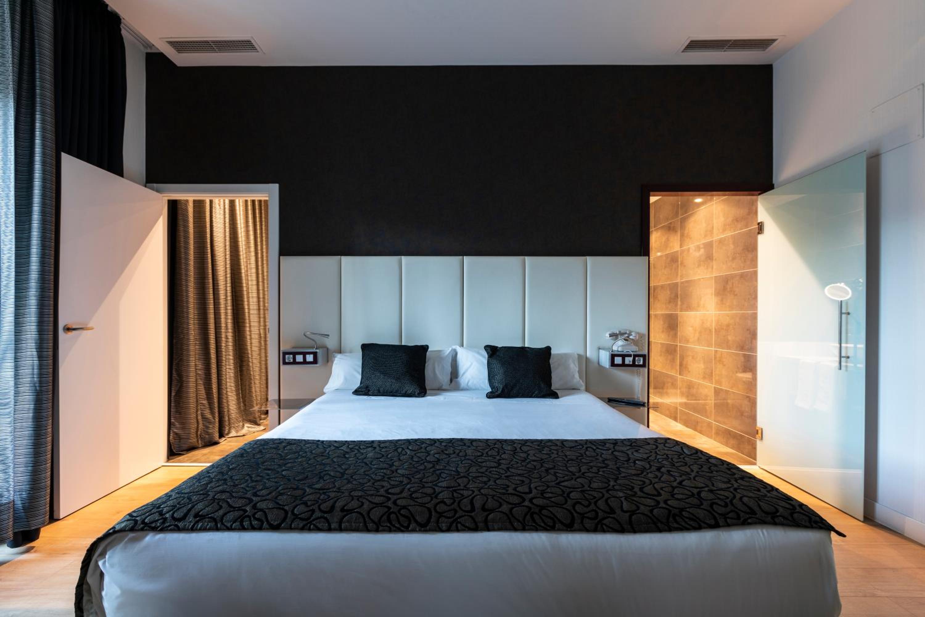 Apartment (6 Adults)