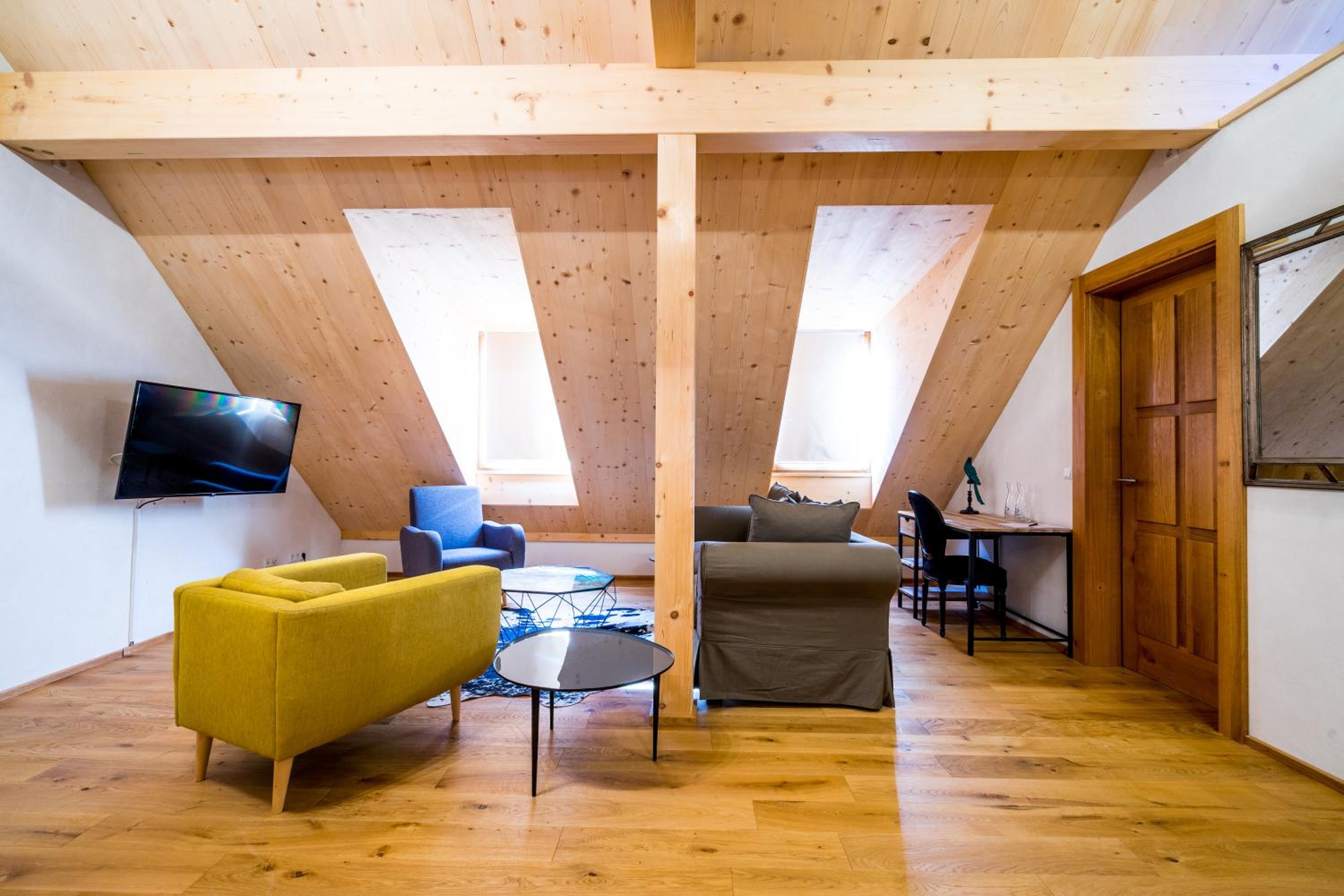 Deluxe Double Studio