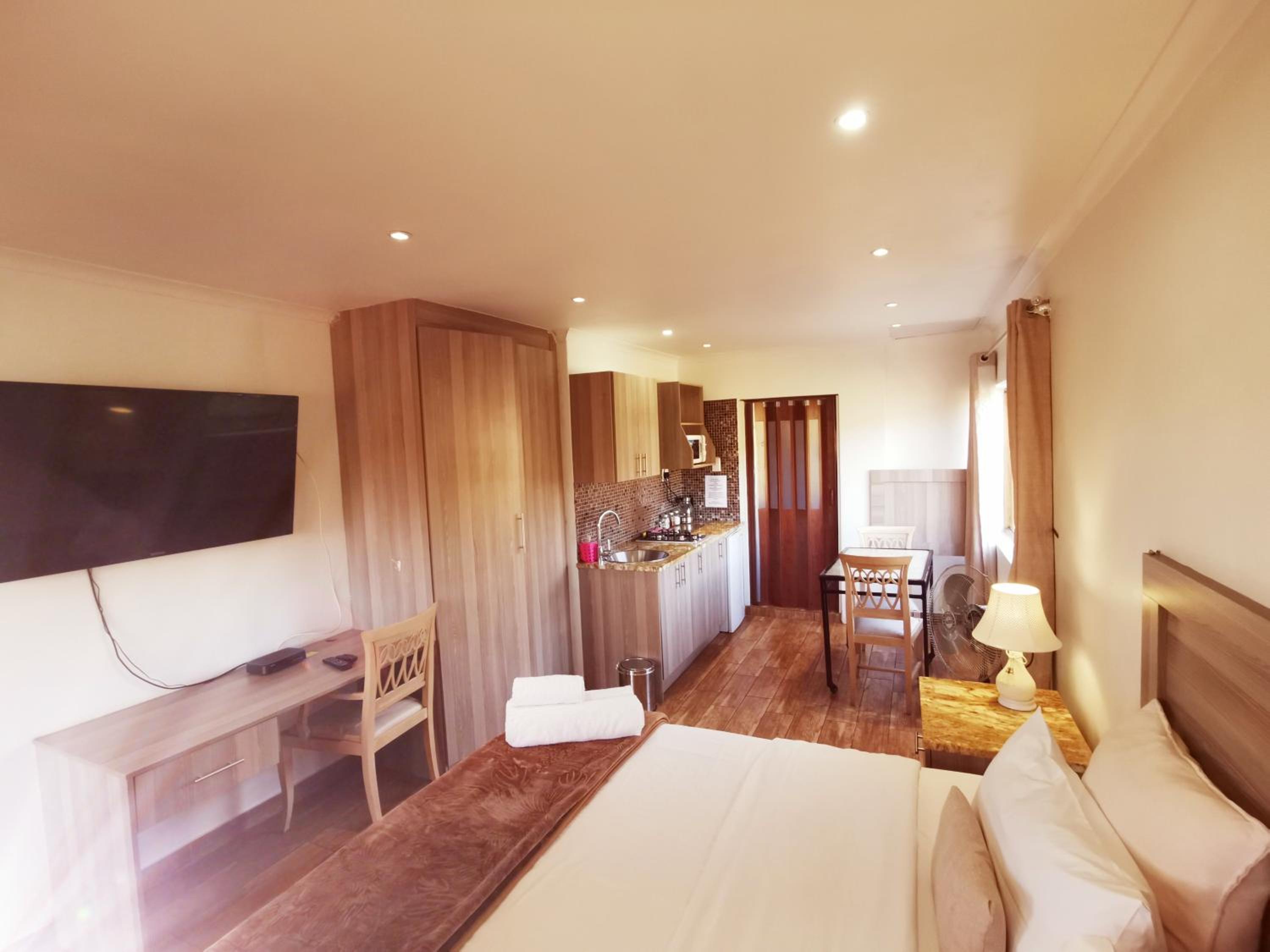 Studio with Mountain View