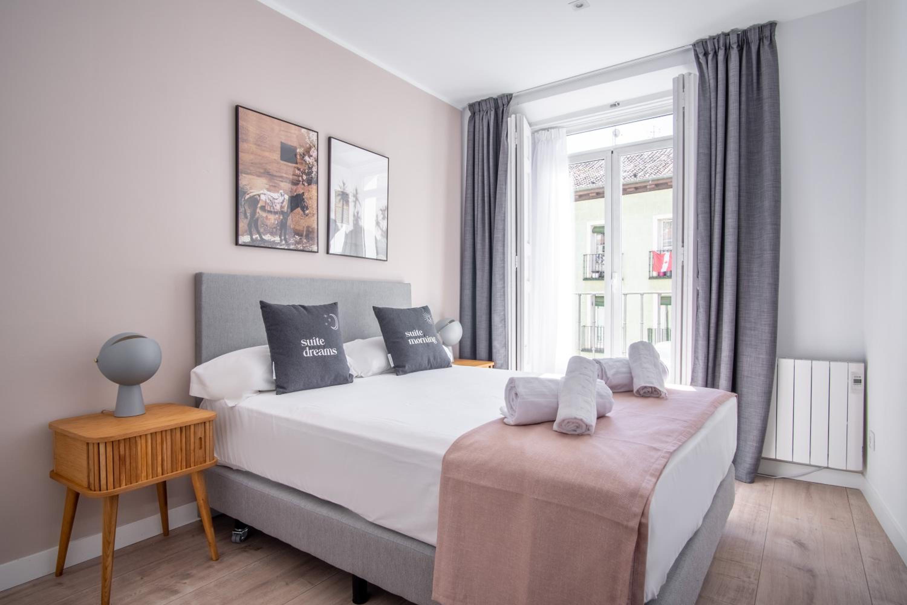 One-Bedroom Apartment with Balcony