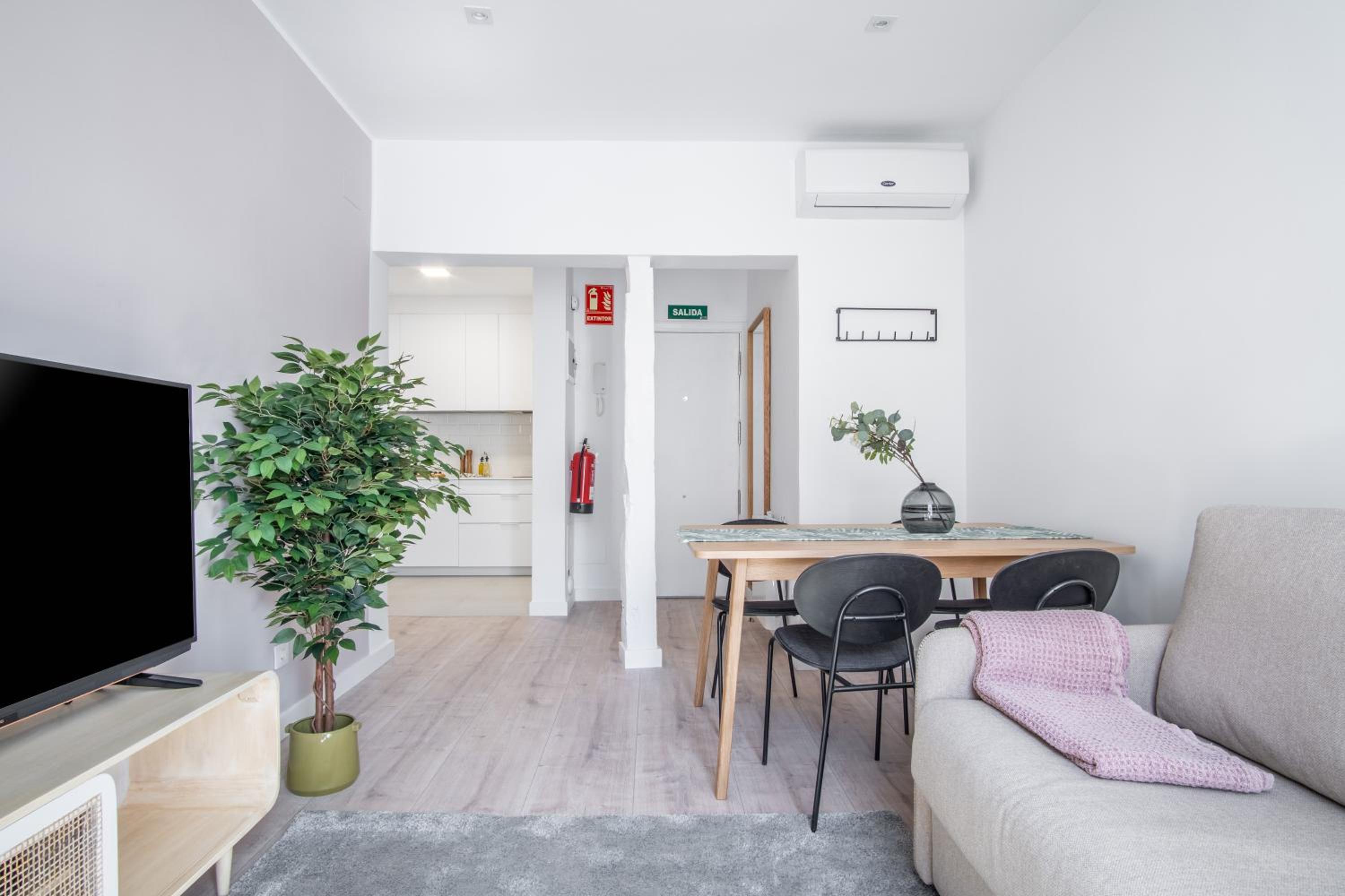 One-Bedroom Apartment with Balcony