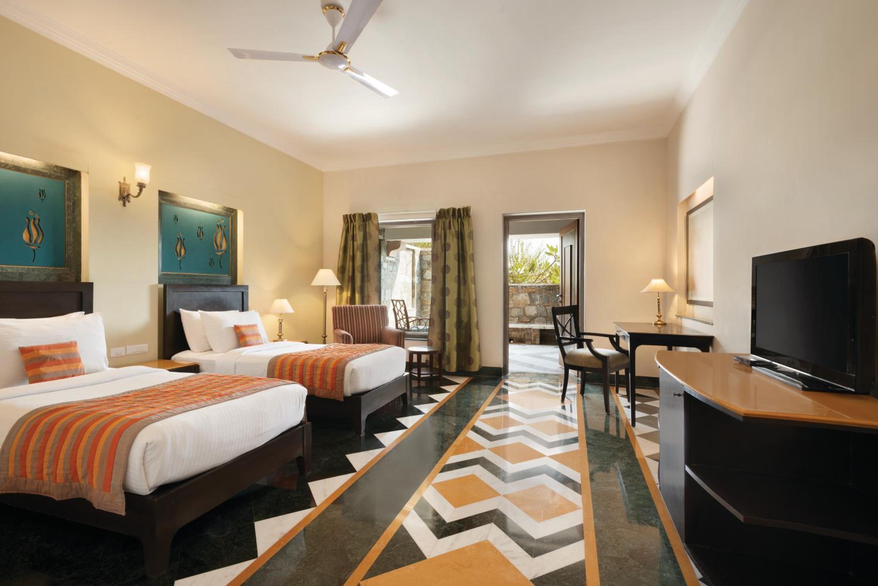 Deluxe Room with Private Sitting Area : 15% off on F&B, 10% off on Spa, Happy Hours with 2+1 offer ,Complimentary Welcome Drink on arrival, Signature Activities & Experiences.