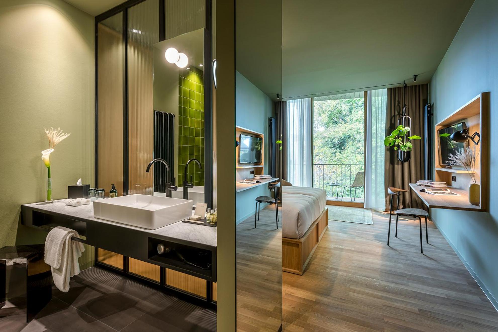 Doppelzimmer mit Balkon im Nebengebäude 