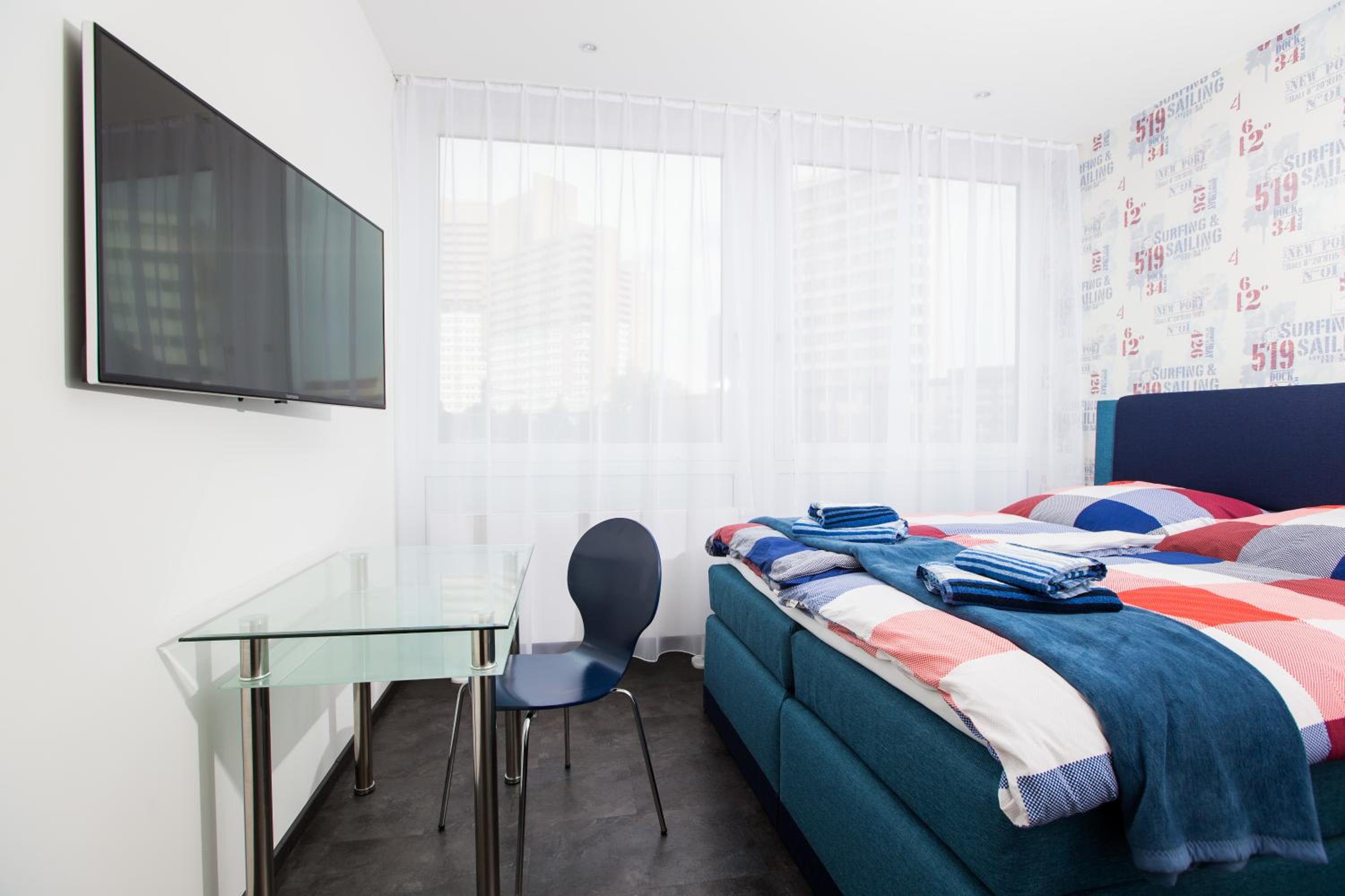 Studio Apartment (2 Adults)