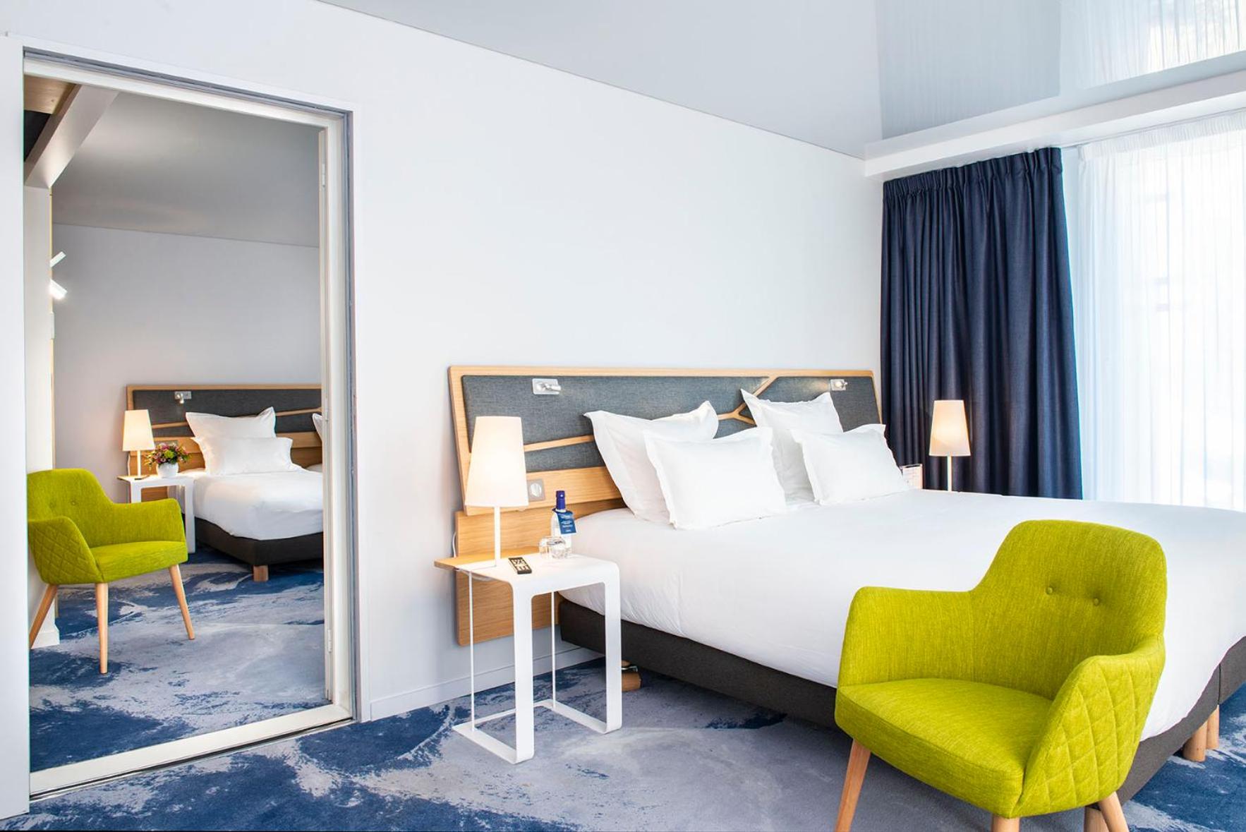 Two Adjacent Double Rooms  communicating