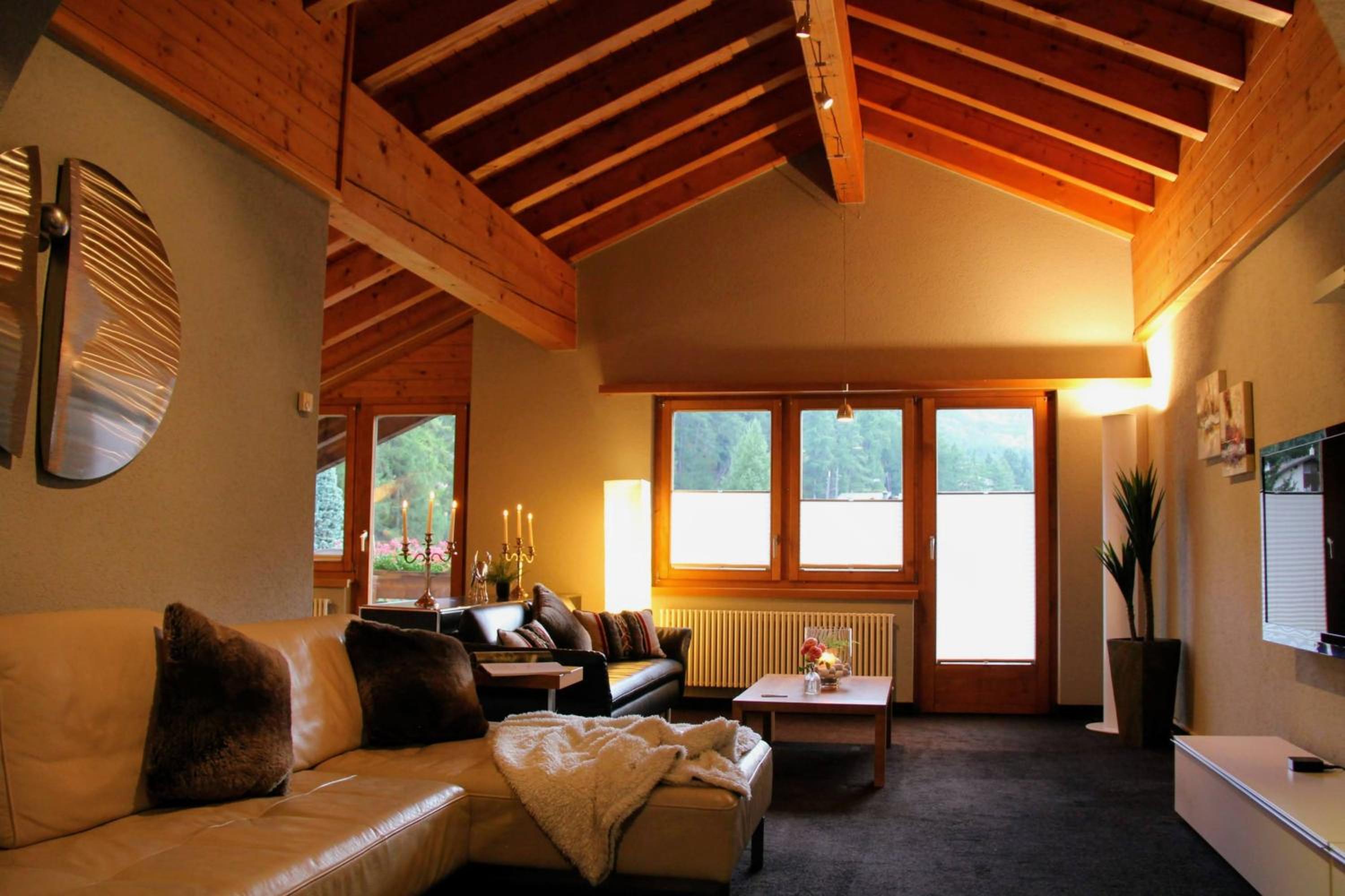 Penthouse Apartment with 3 bedrooms with Matterhorn View