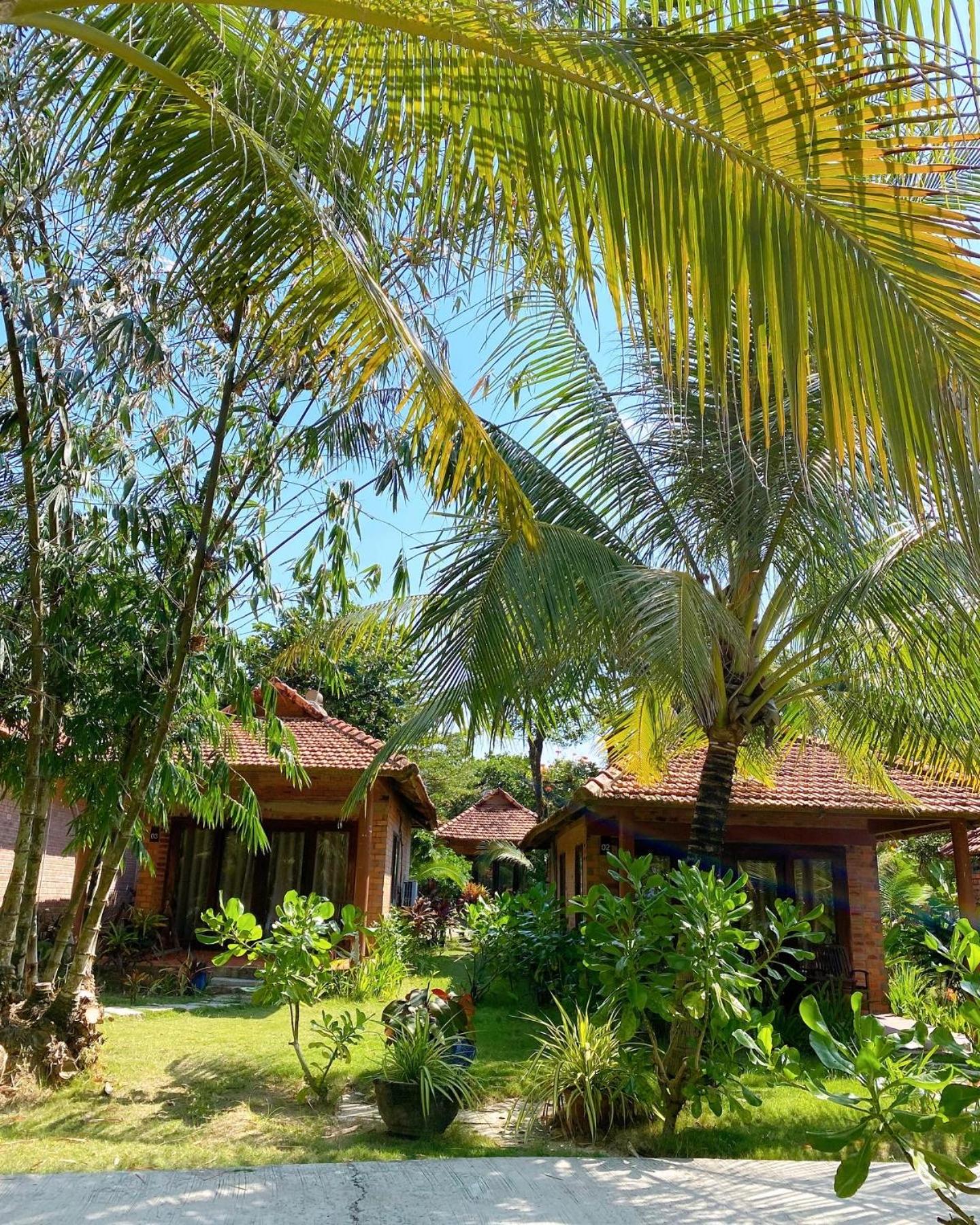 Bungalow with Sea View
