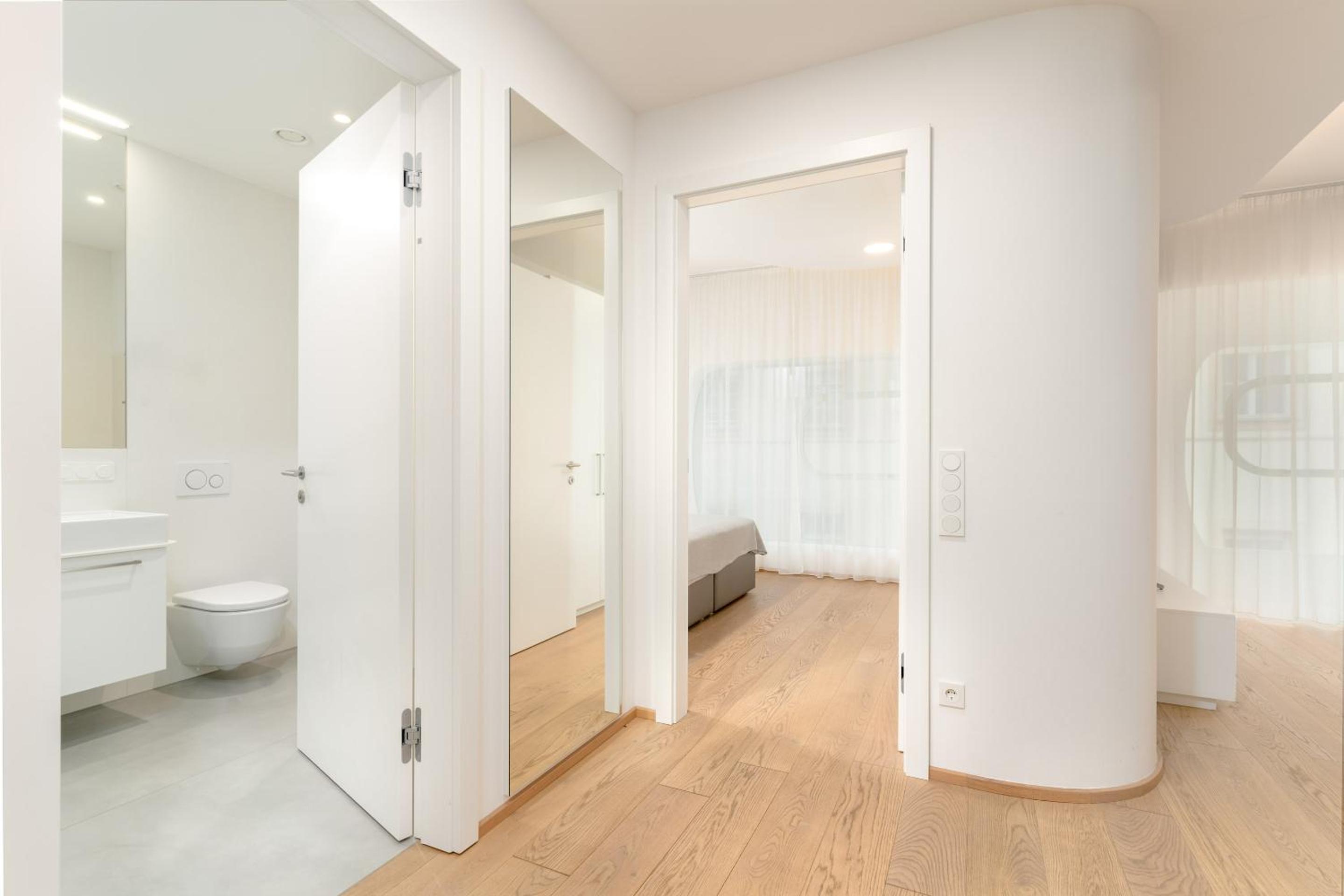 One-Bedroom Comfort Suite