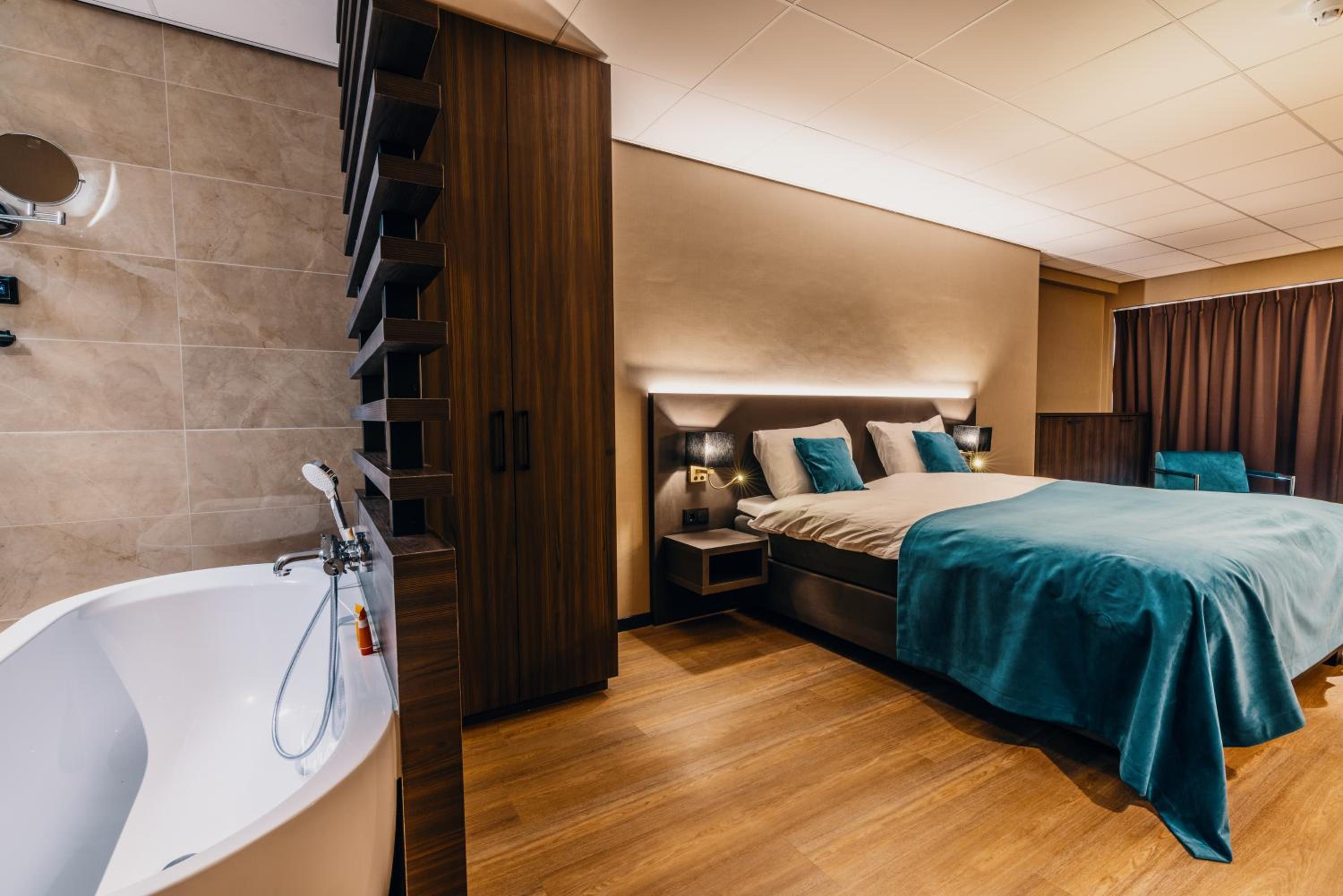 Deluxe Double Room with Bath