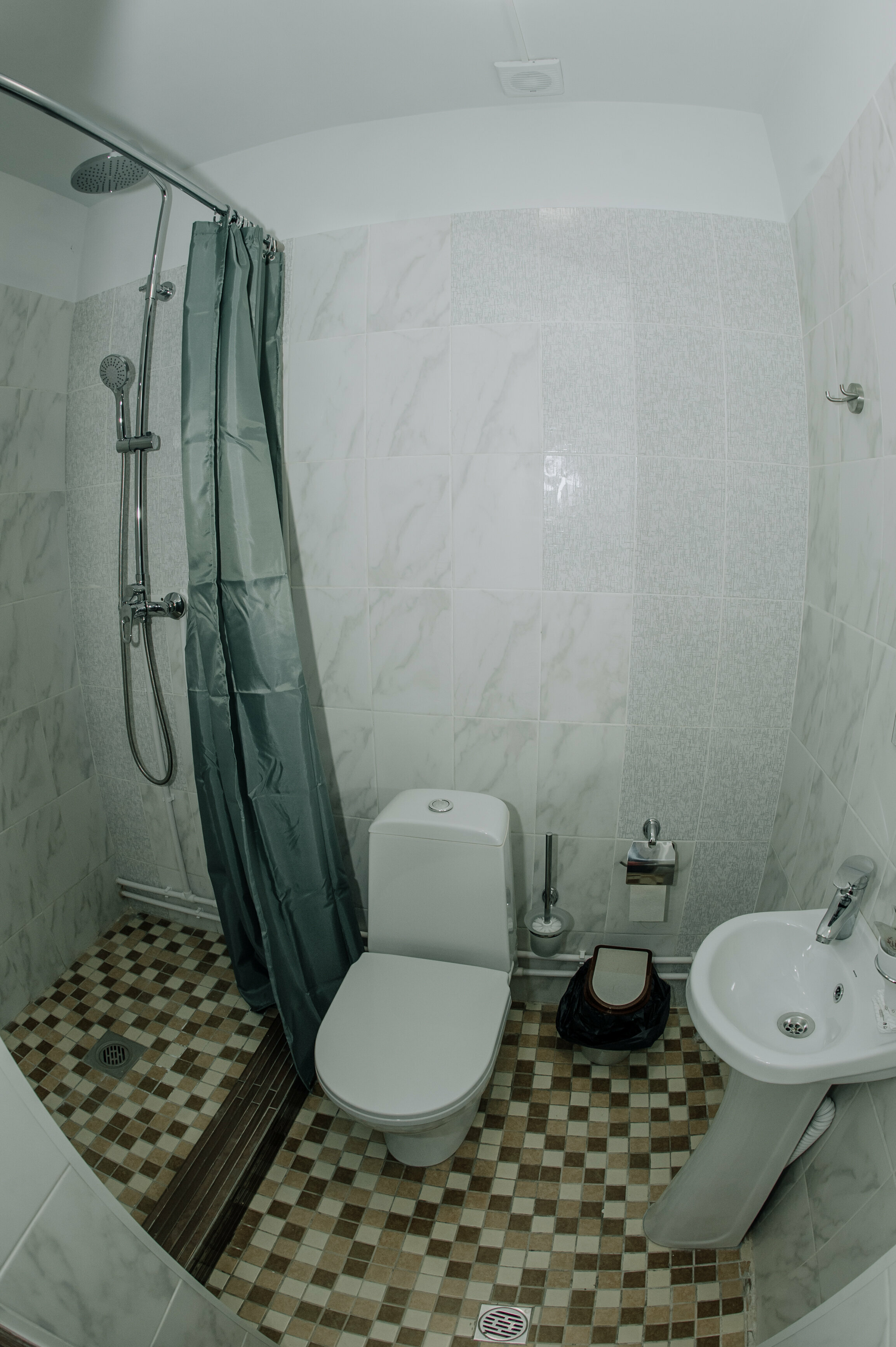 Семейный номер с видом на сад